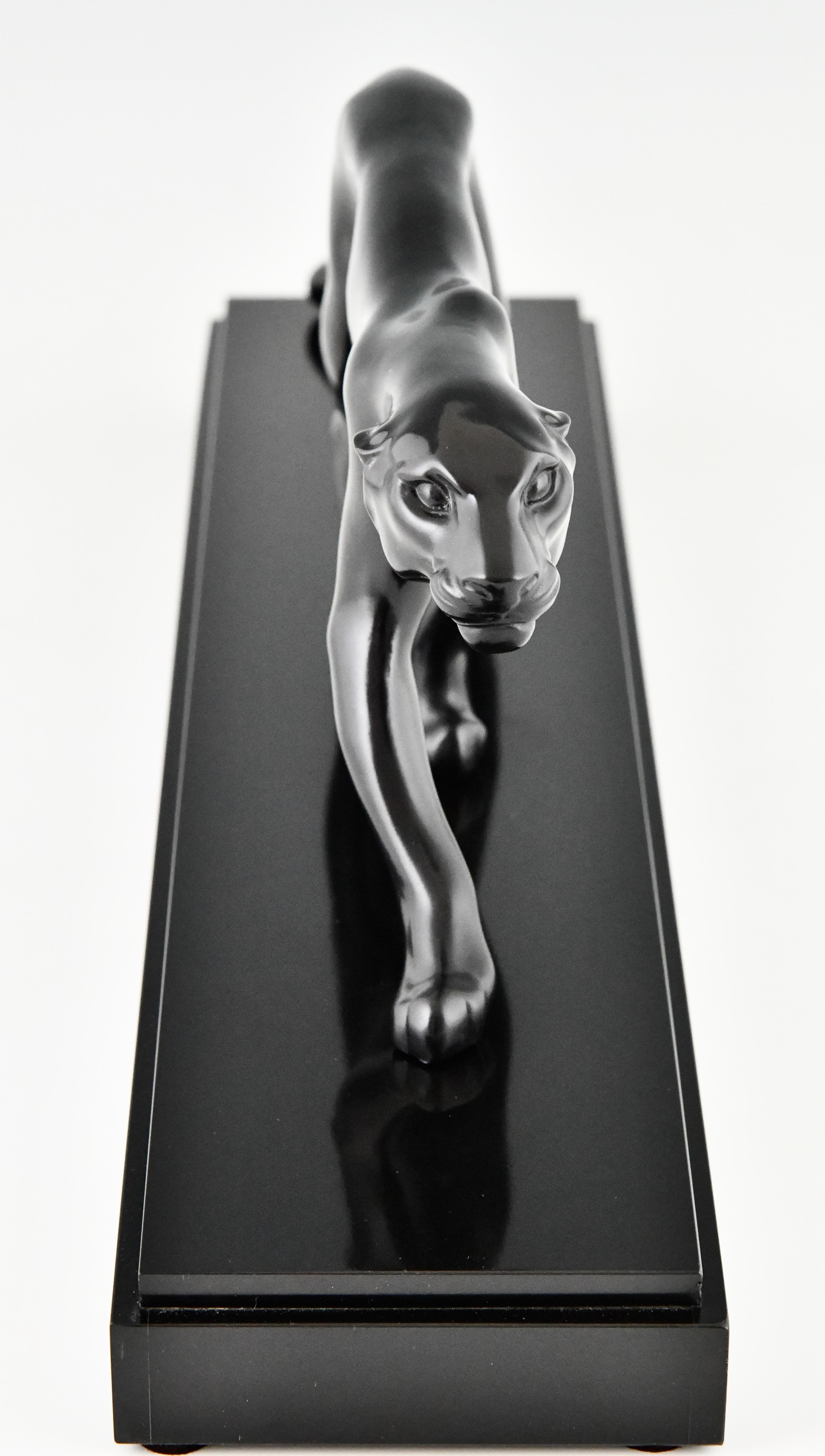 Art Déco Scultura Art Deco di una pantera firmata da M. Font Francia 1930