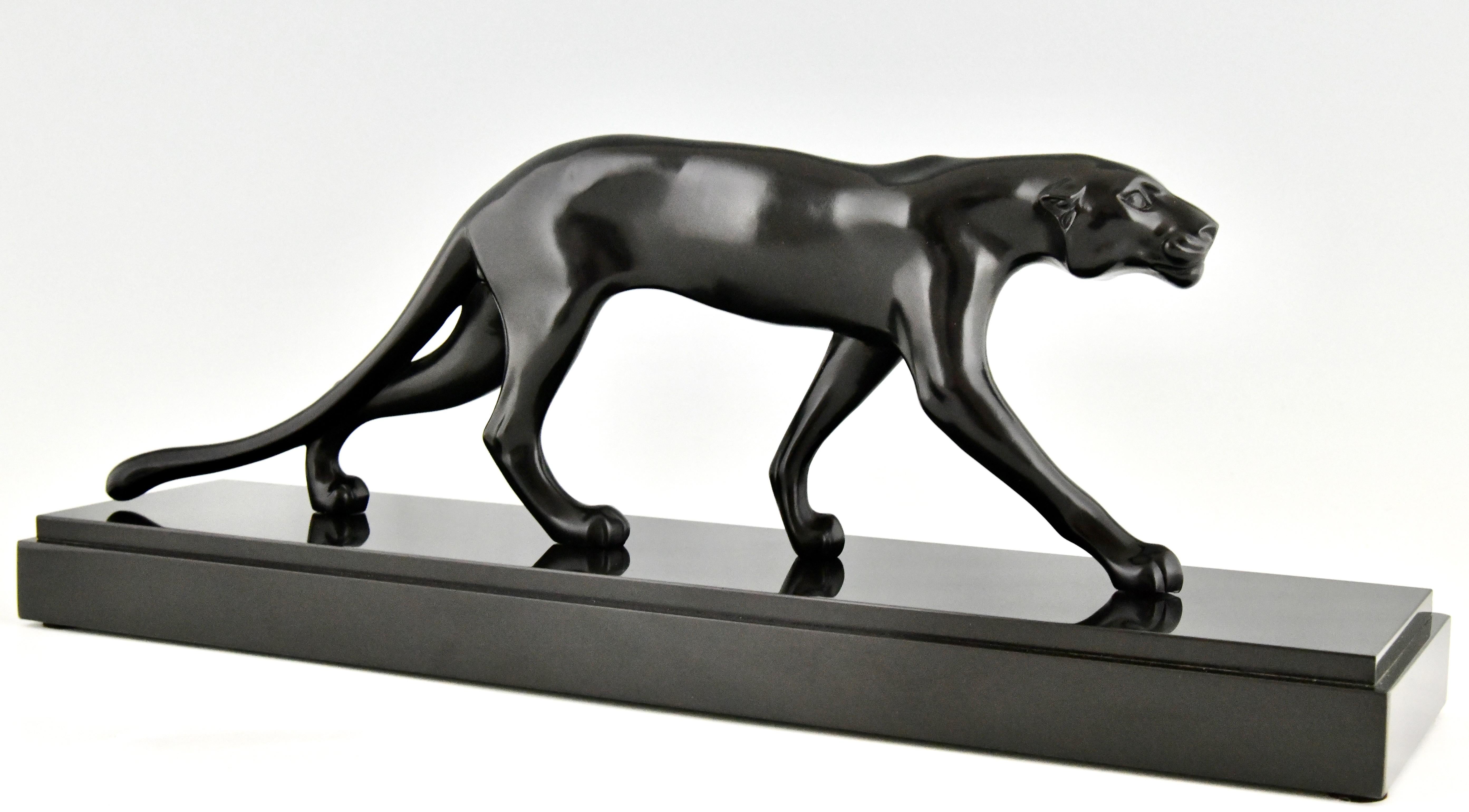 Francese Scultura Art Deco di una pantera firmata da M. Font Francia 1930