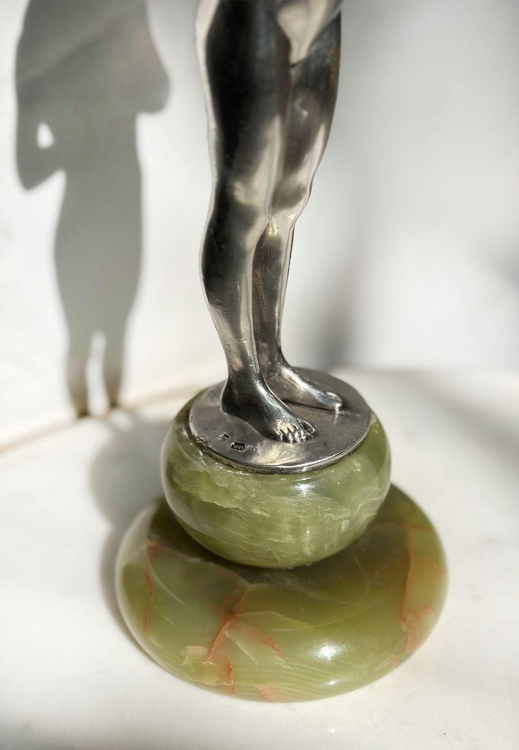 Argento Scultura Art Deco di ragazza e rana di Eugene Wagner in vendita