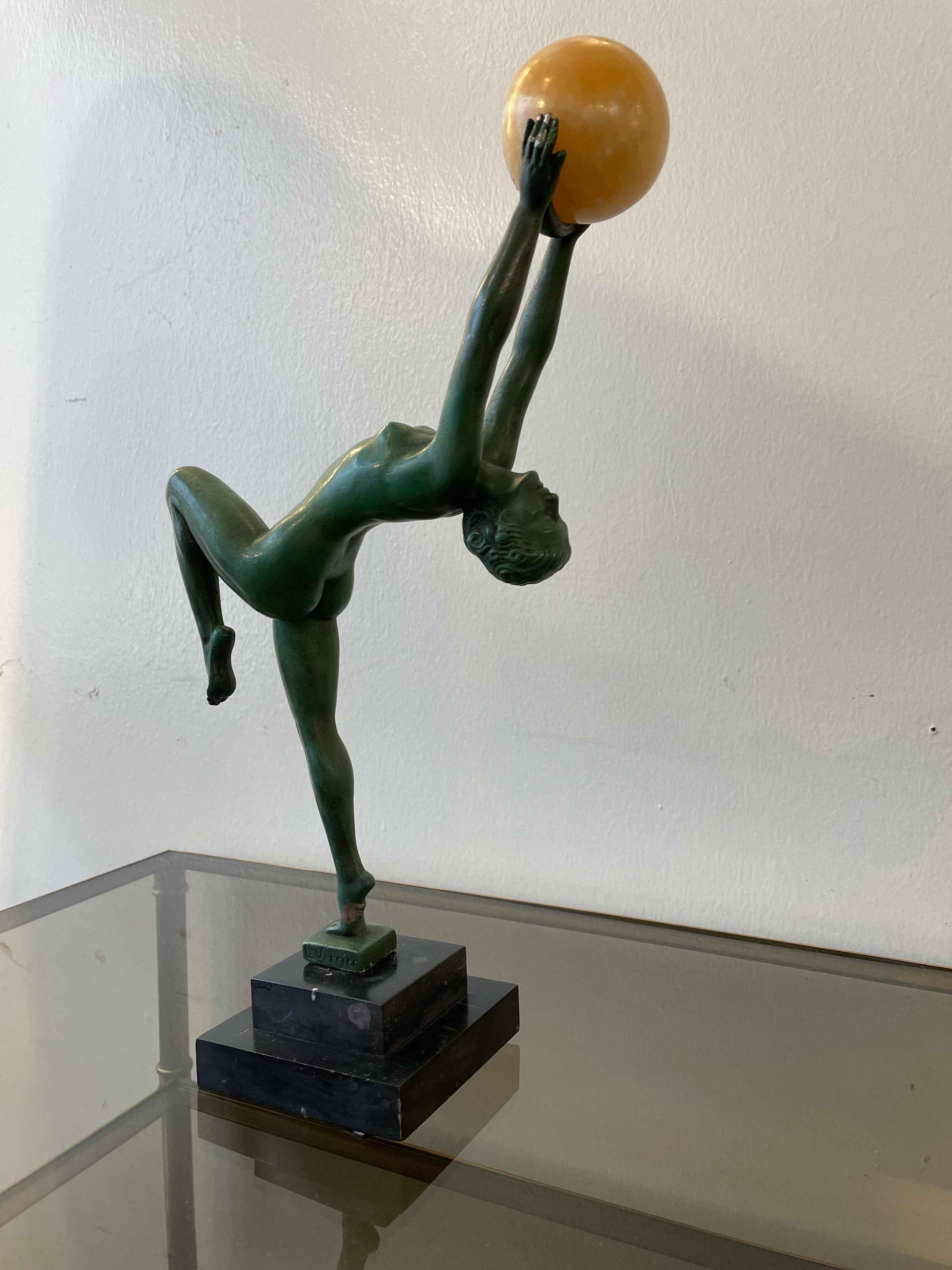 Mid-20th Century Art Deco Sculpture of Juggler in Patinated Bronze Signed Le Verrier For Sale
