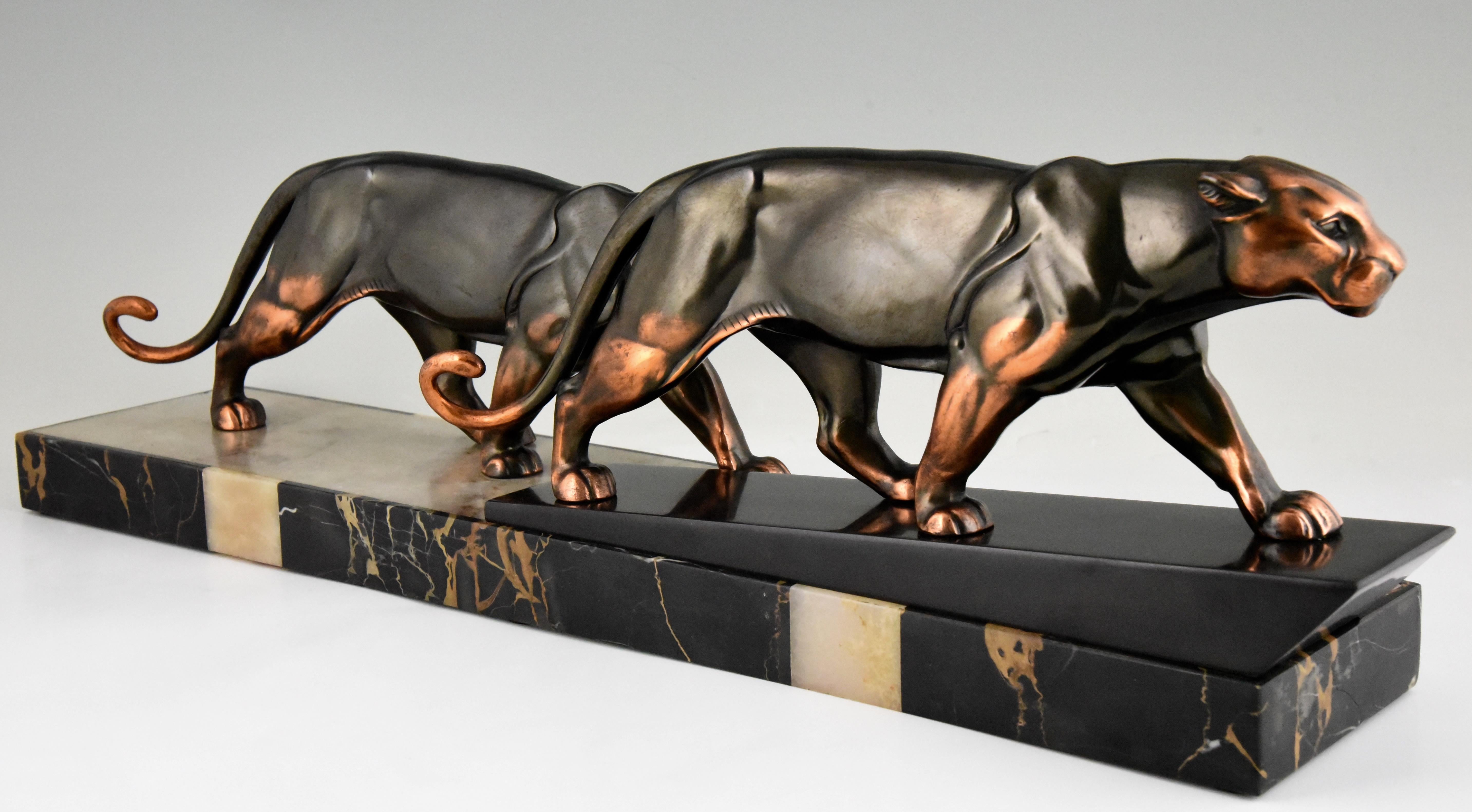Art Deco Sculpture of Two Panthers Alexandre Ouline, France, 1930 In Good Condition In Antwerp, BE