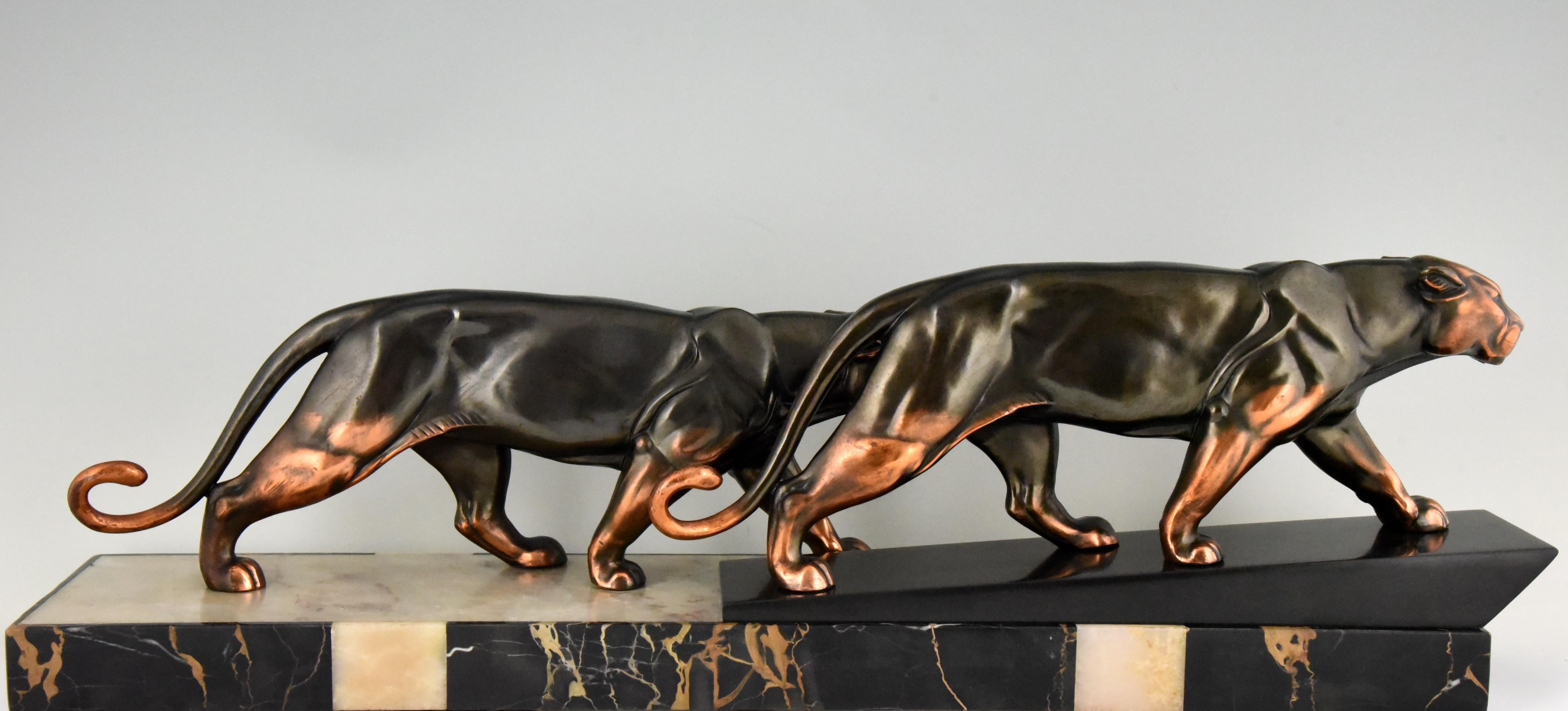 20th Century Art Deco Sculpture of Two Panthers Alexandre Ouline, France, 1930
