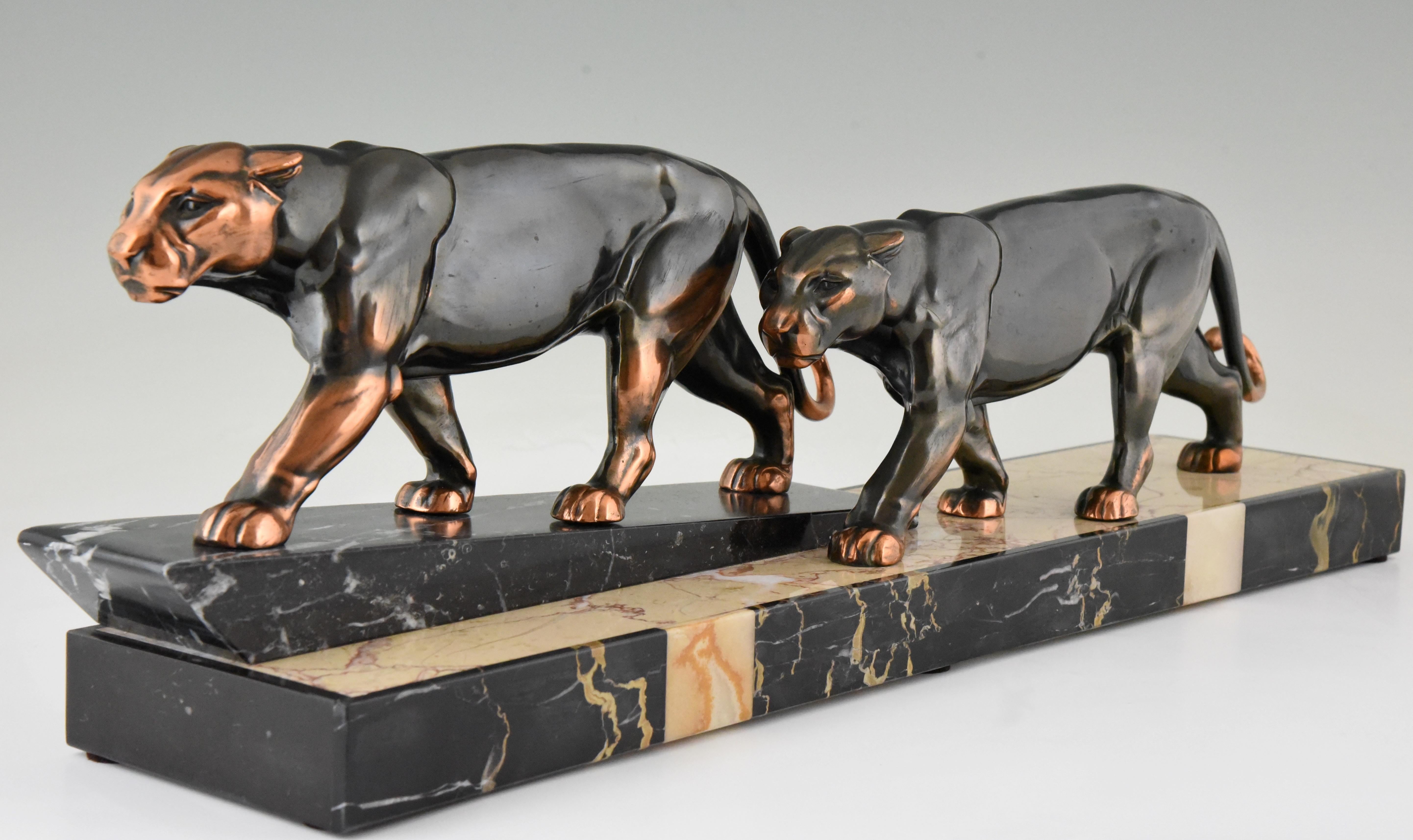 French Art Deco Sculpture of Two Panthers by Alexandre Ouline, France, 1930