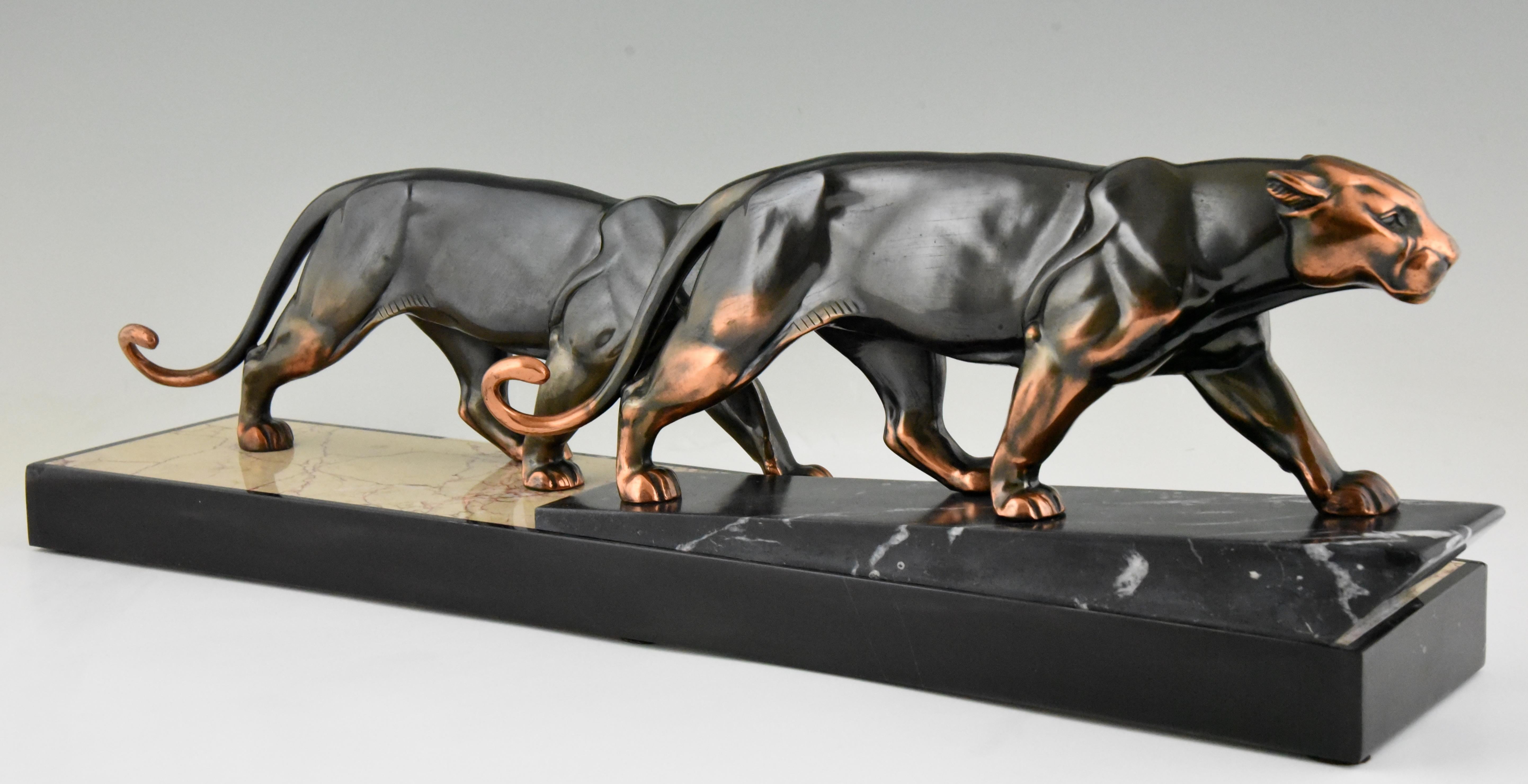 Art Deco Sculpture of Two Panthers by Alexandre Ouline, France, 1930 In Good Condition In Antwerp, BE