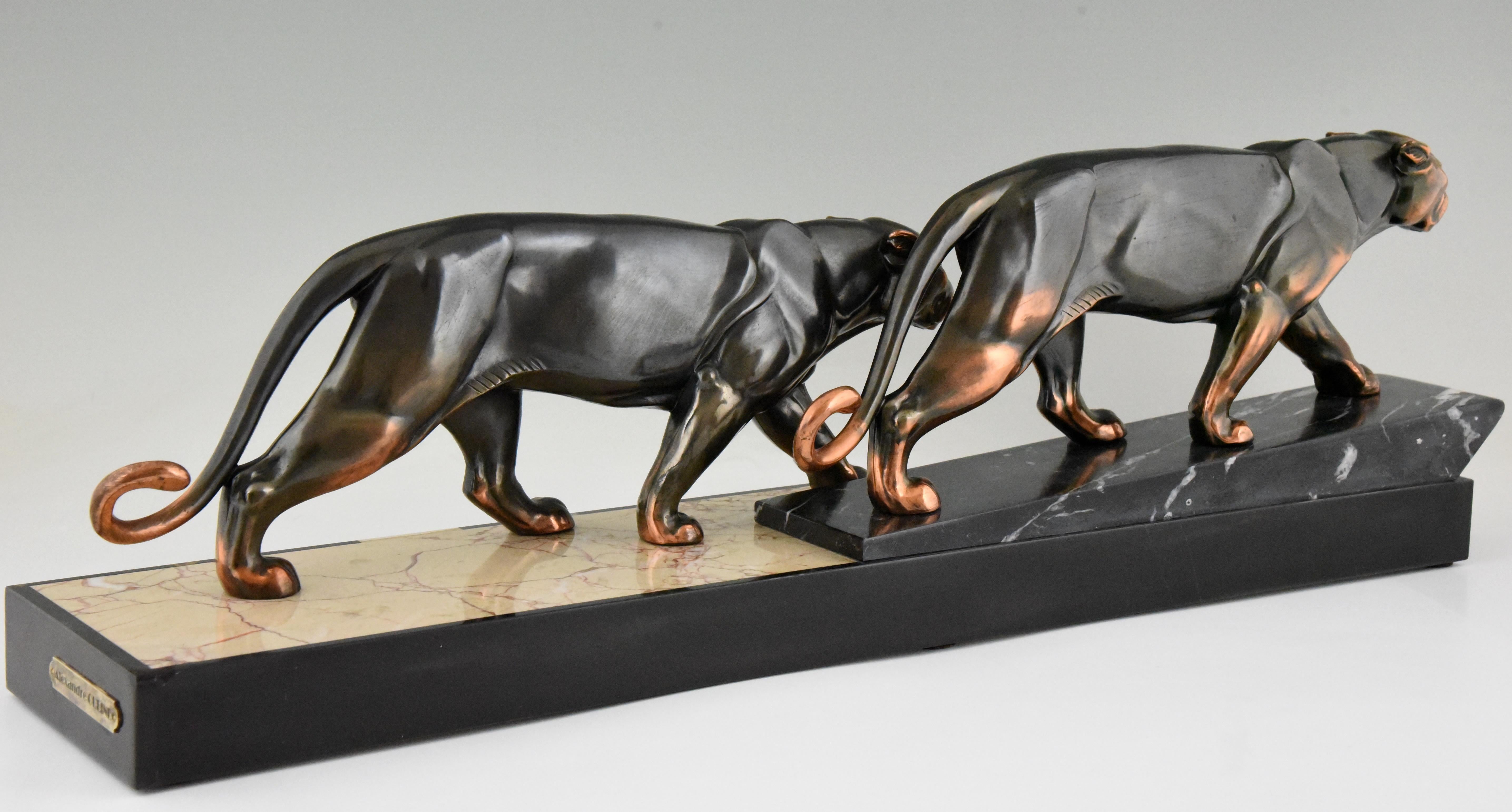 Mid-20th Century Art Deco Sculpture of Two Panthers by Alexandre Ouline, France, 1930