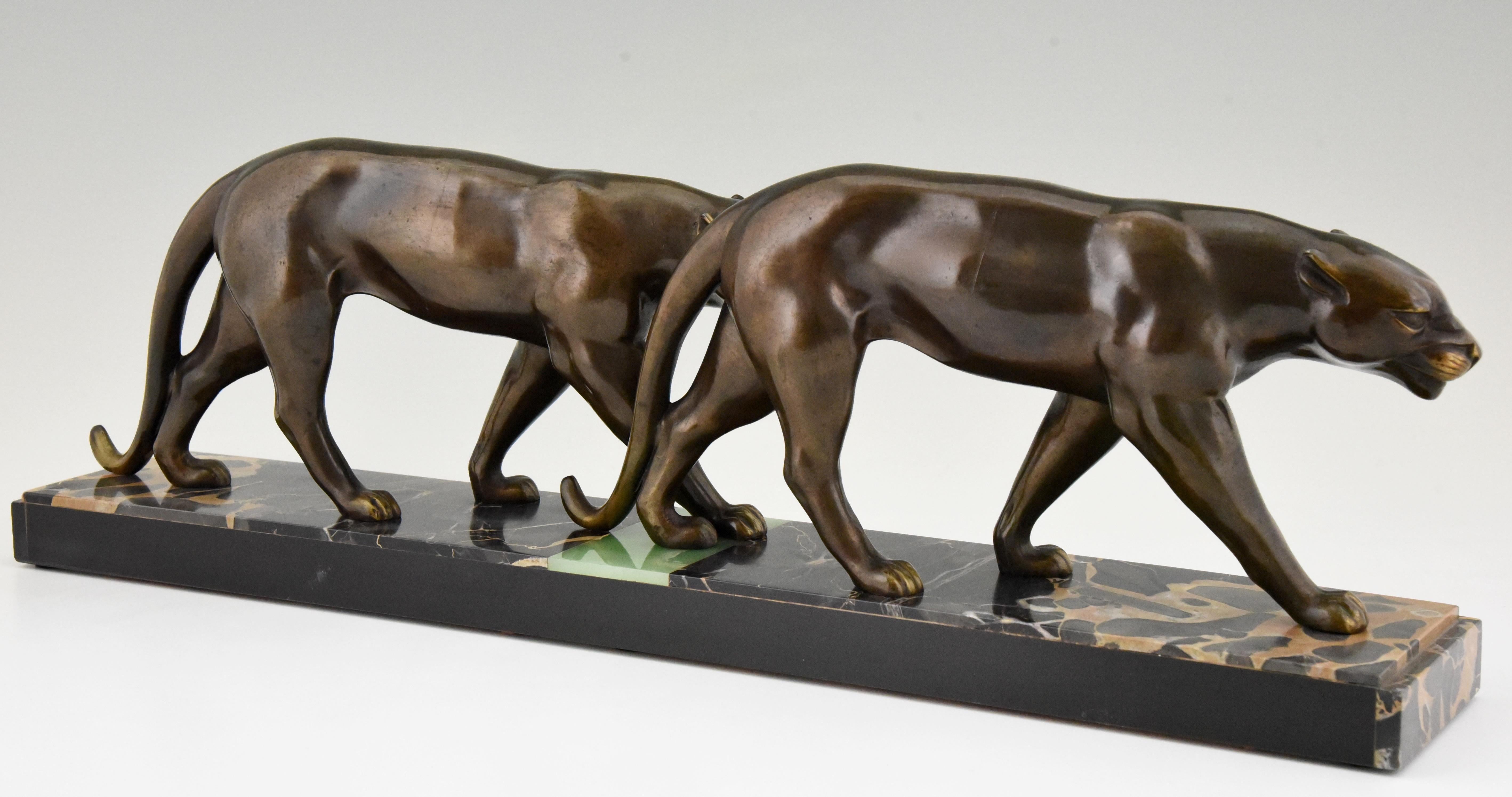 Patinated Art Deco Sculpture of Two Panthers Louis Albert Carvin, France, 1930
