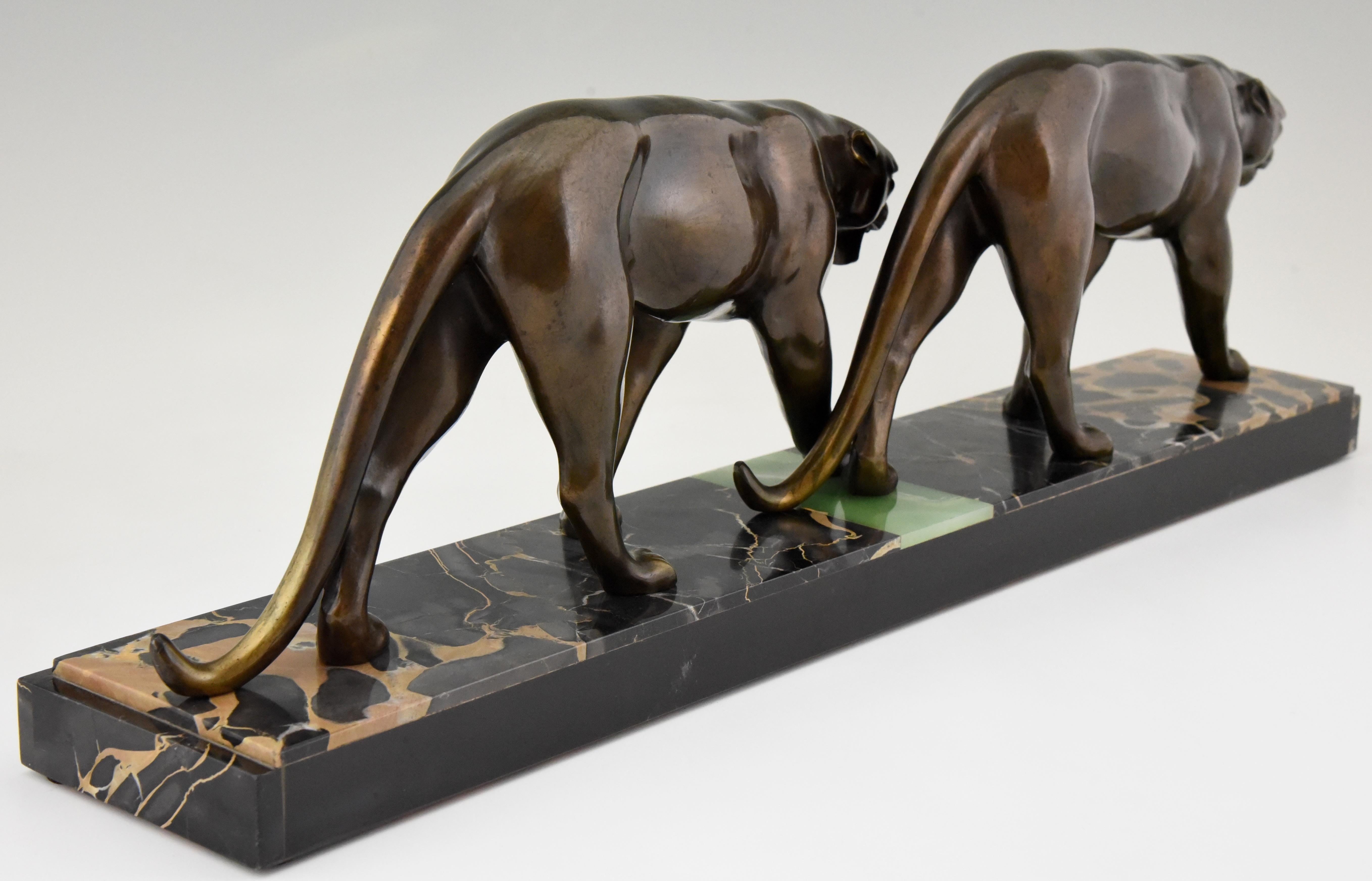 20th Century Art Deco Sculpture of Two Panthers Louis Albert Carvin, France, 1930