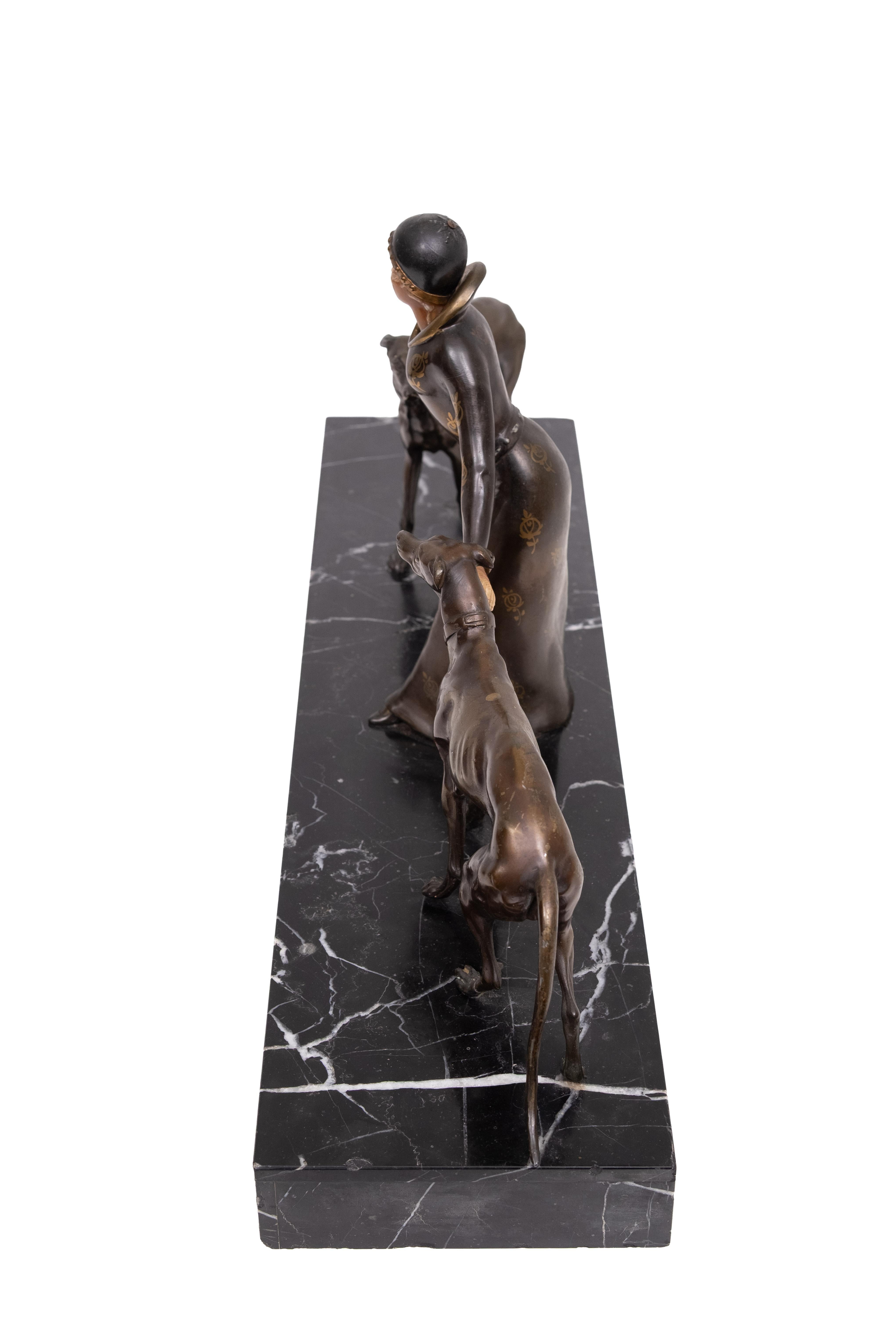 Art-Deco-Skulptur einer Frau mit Borzois 1920/30er Jahre Frankreich im Angebot 8