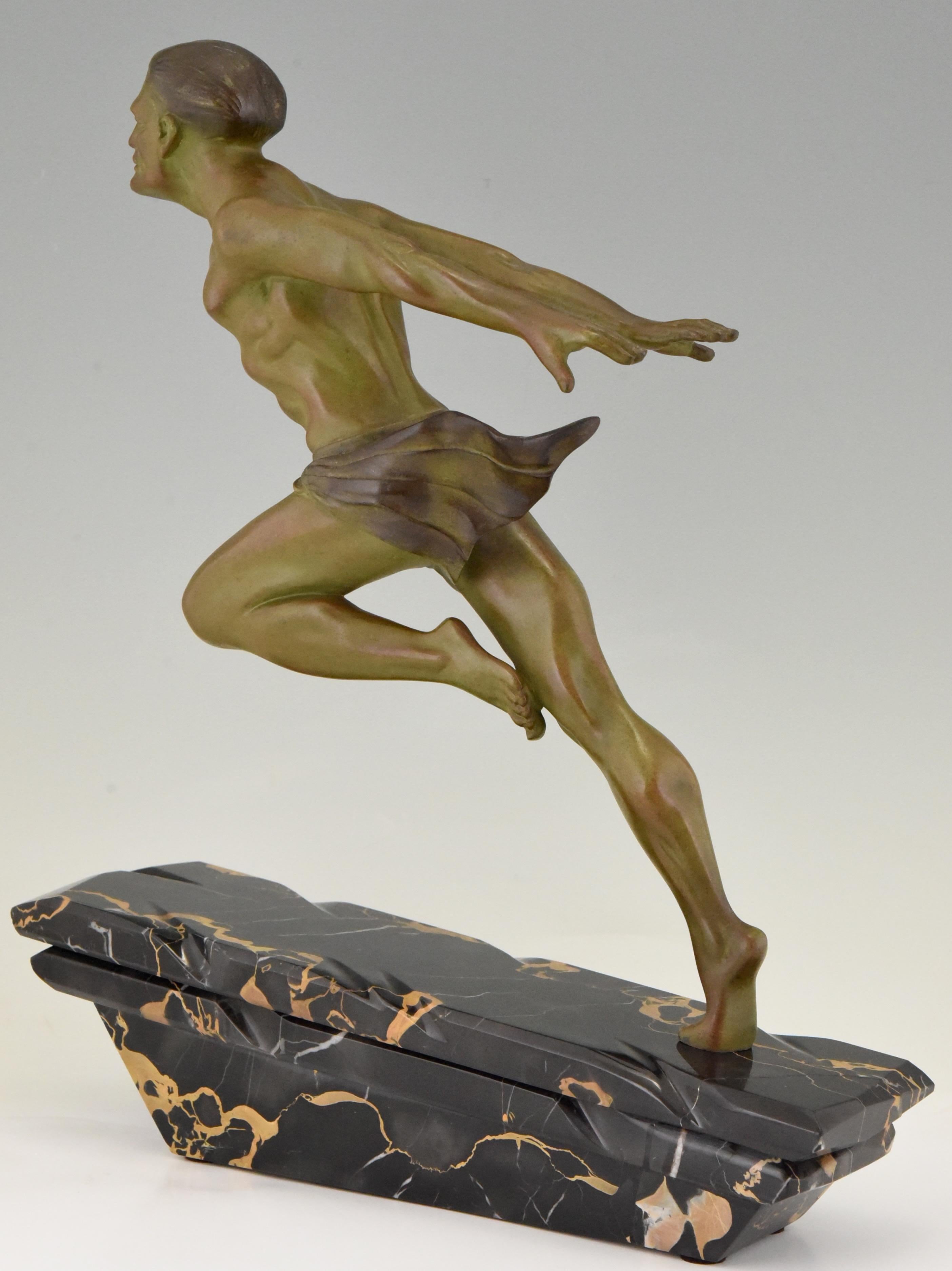 Art Deco Sculpture Running Man or Athlète L. Valderi, France, 1930 3