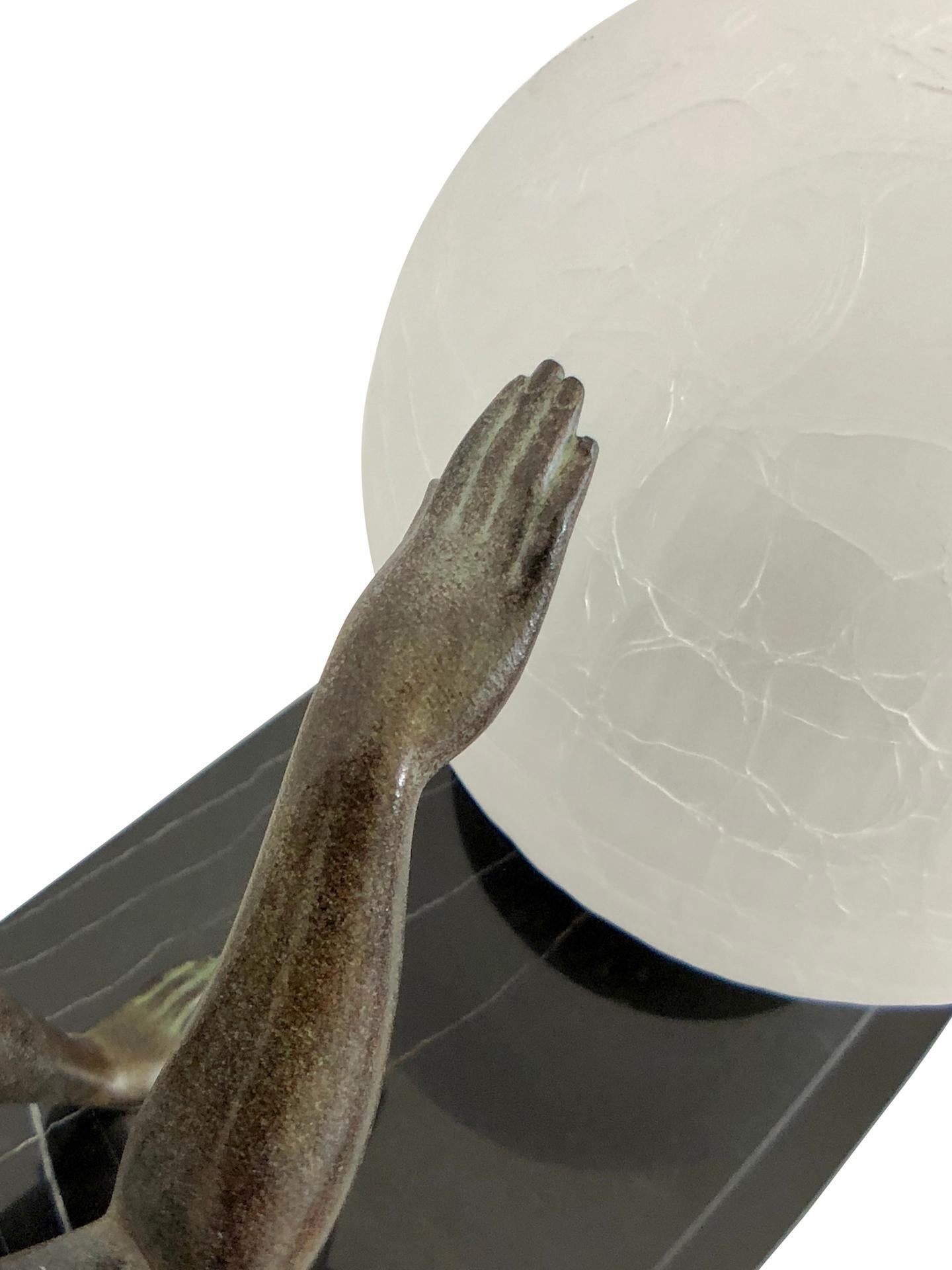 Sculpture de séduction Art Déco avec boule de verre par Fayral pour Max Le Verrier 2