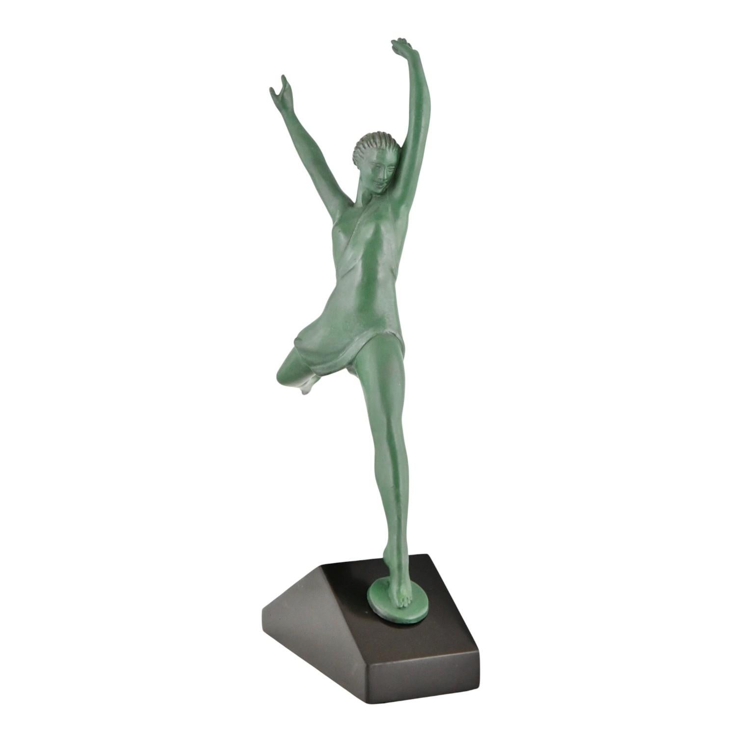 Art Déco Scultura Art Deco donna OLYMPIE di Fayral, Pierre Le Faguays & Max Le Verrier in vendita