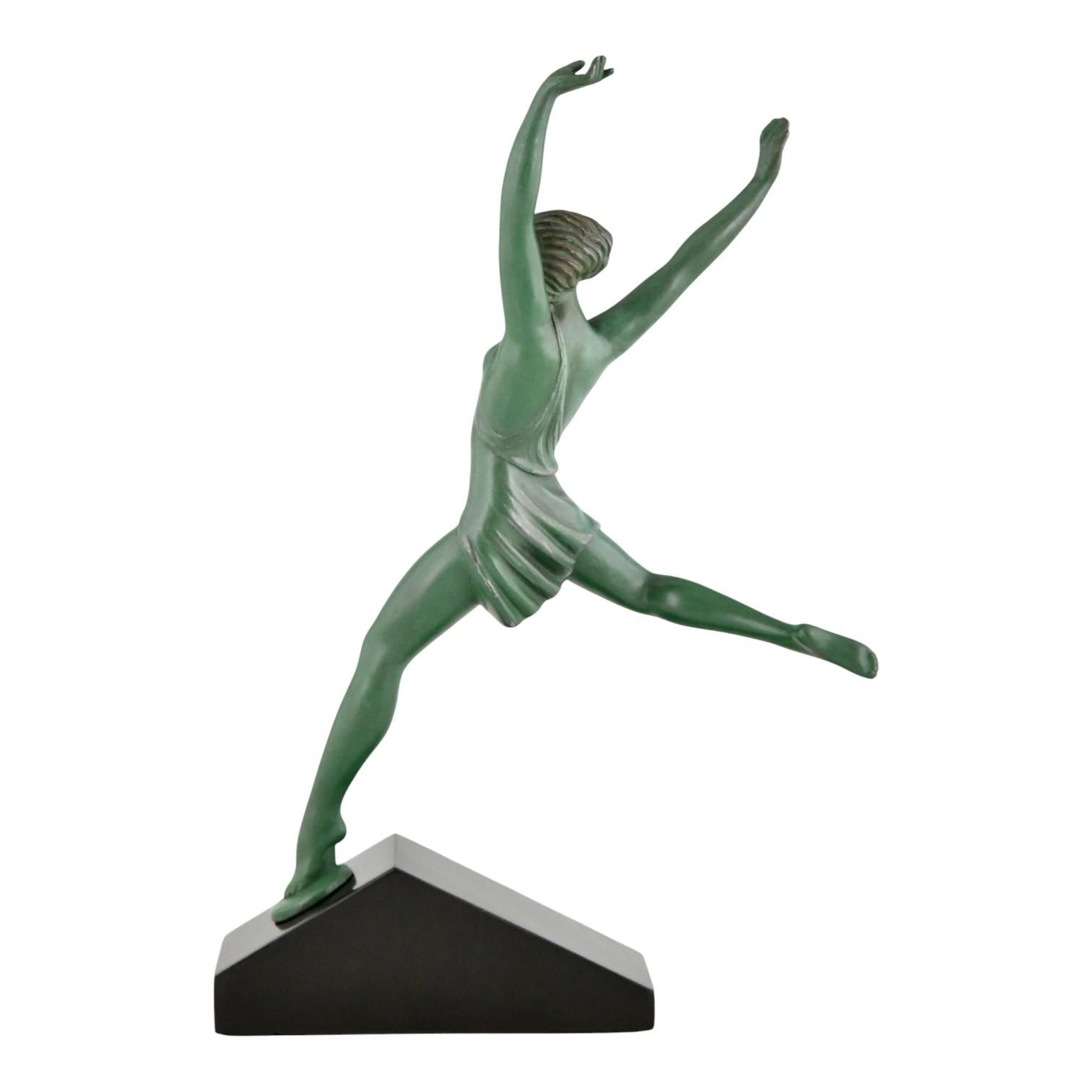 Patinato Scultura Art Deco donna OLYMPIE di Fayral, Pierre Le Faguays & Max Le Verrier in vendita