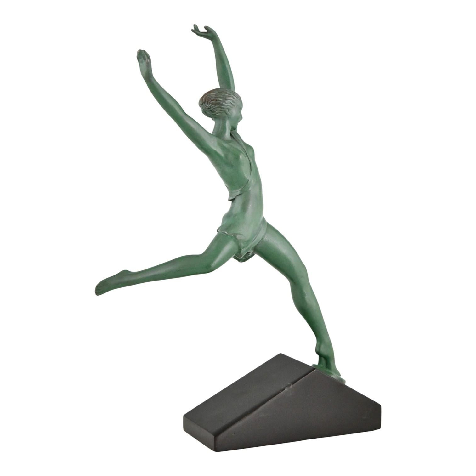 Metallo Scultura Art Deco donna OLYMPIE di Fayral, Pierre Le Faguays & Max Le Verrier in vendita