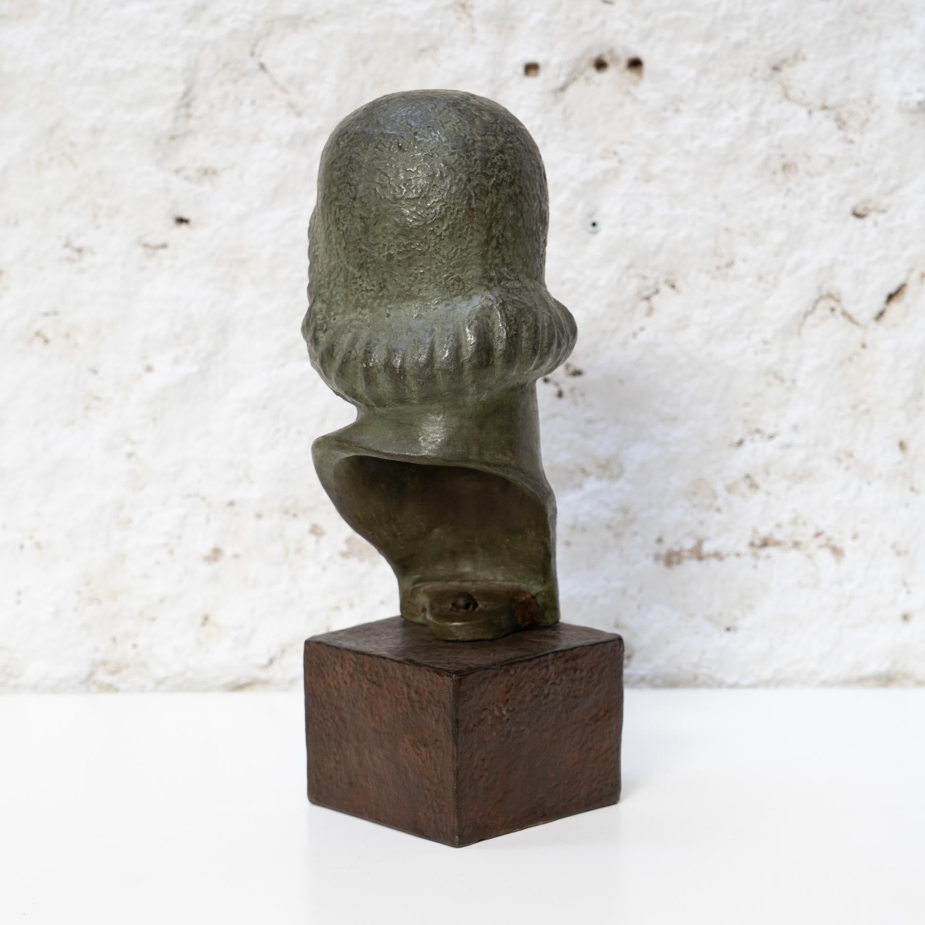 Mid-20th Century Art Deco Sculpture Women Bust by Fidel Aguilar, circa 1930 For Sale