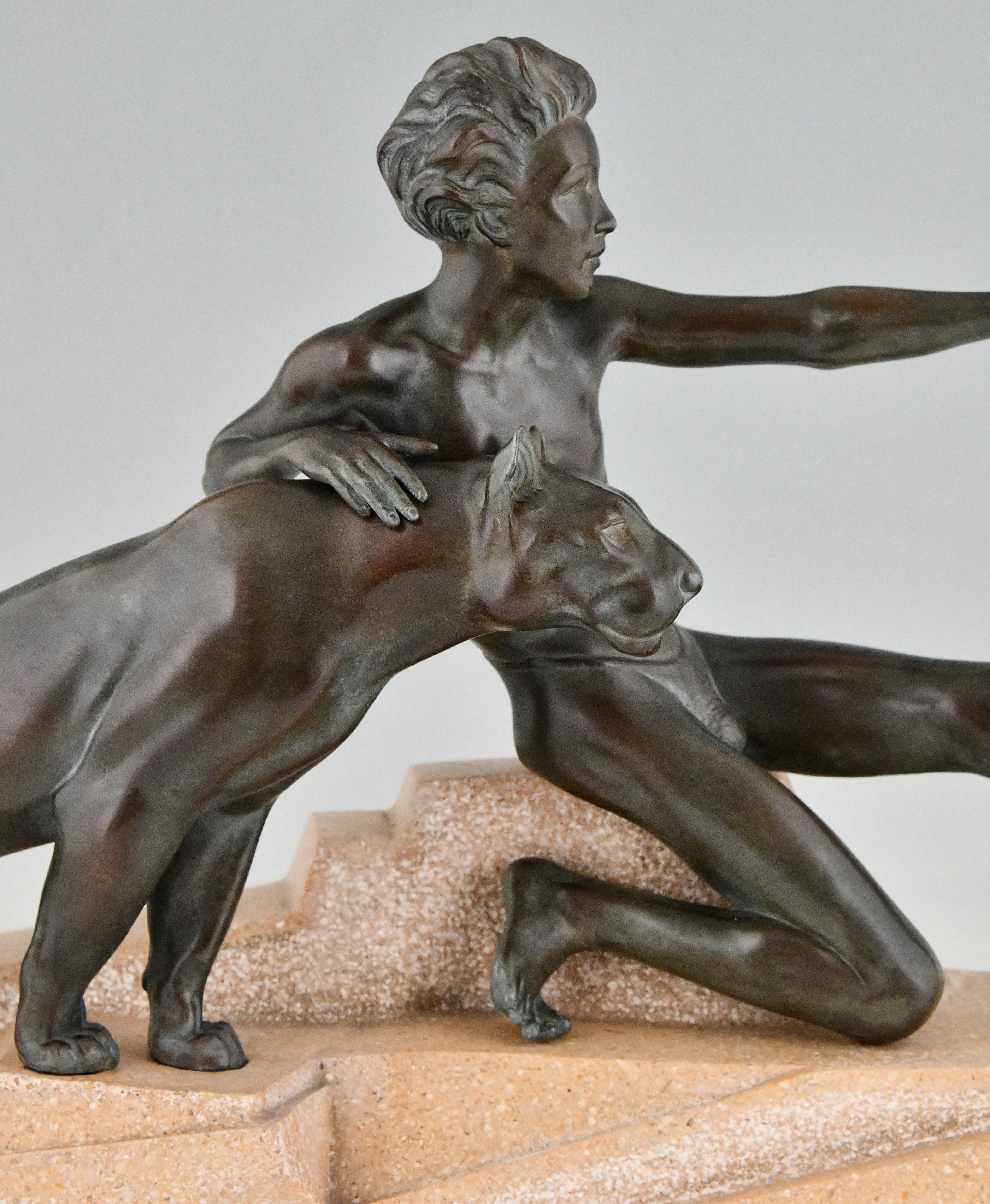 Art déco-Skulptur eines jungen Mannes mit Panther im Art déco-Stil von Max Le Verrier, Frankreich 1930 im Angebot 4