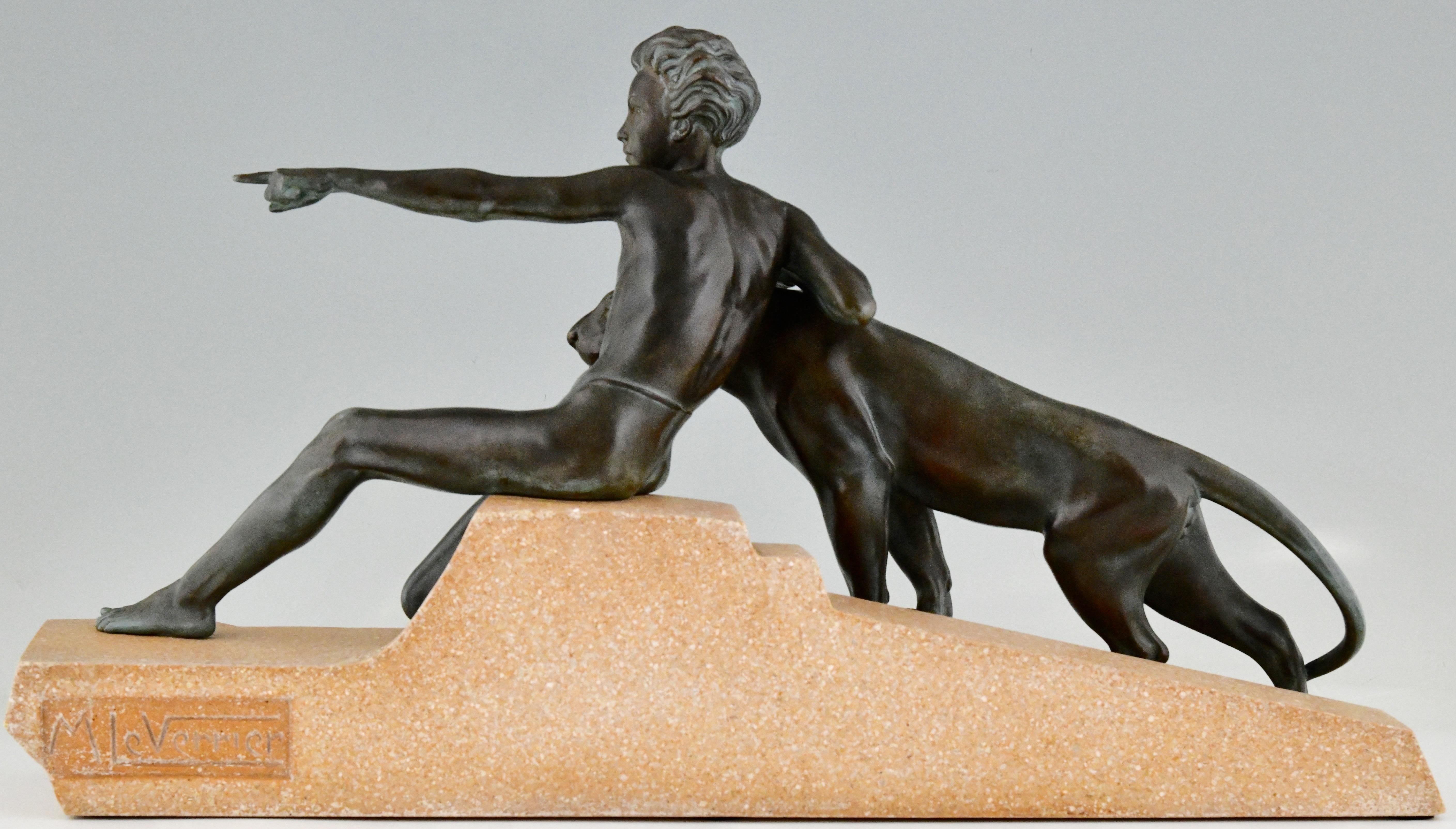 Art déco-Skulptur eines jungen Mannes mit Panther im Art déco-Stil von Max Le Verrier, Frankreich 1930 (Metall) im Angebot