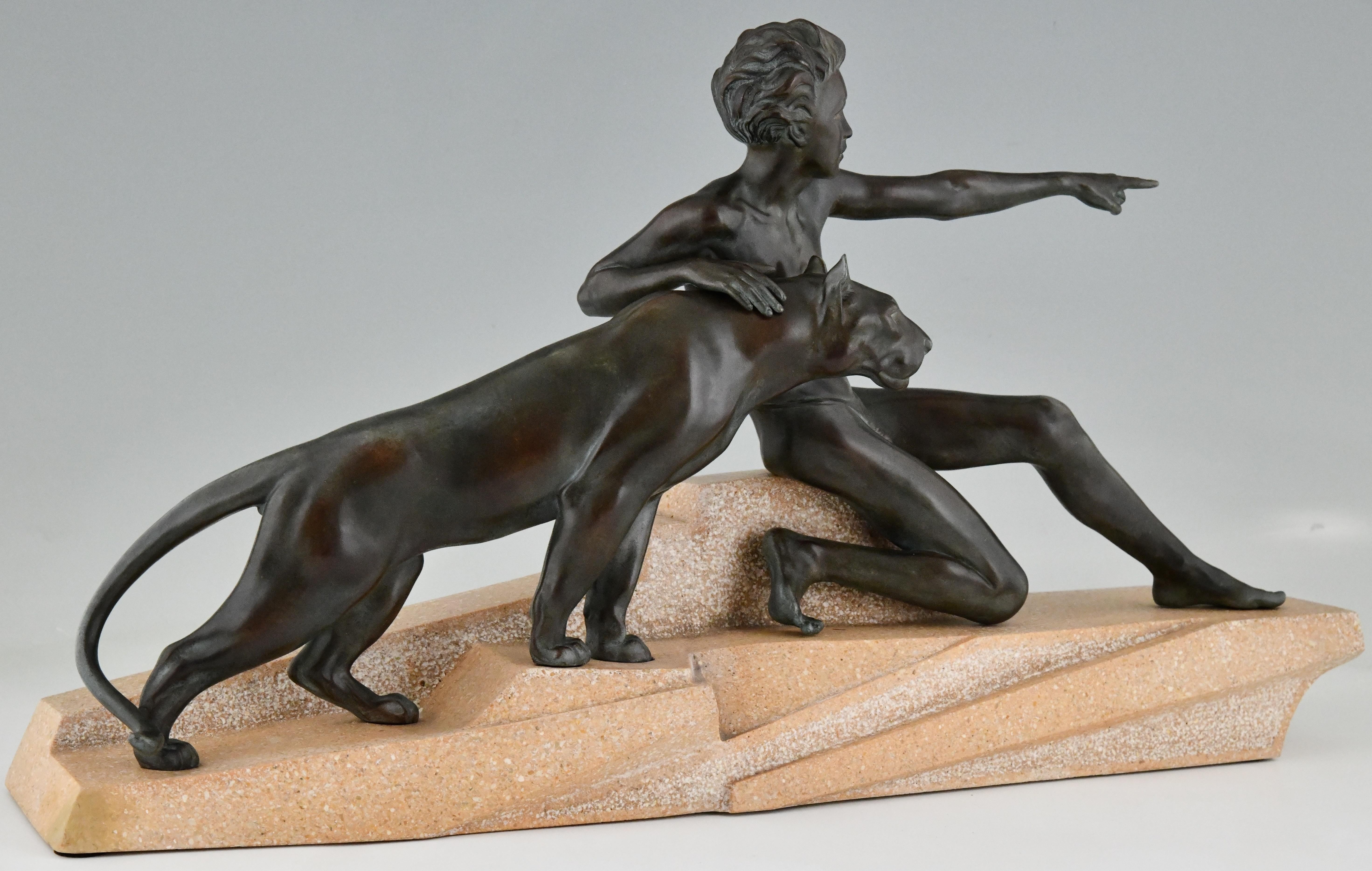 Art déco-Skulptur eines jungen Mannes mit Panther im Art déco-Stil von Max Le Verrier, Frankreich 1930 im Angebot 3