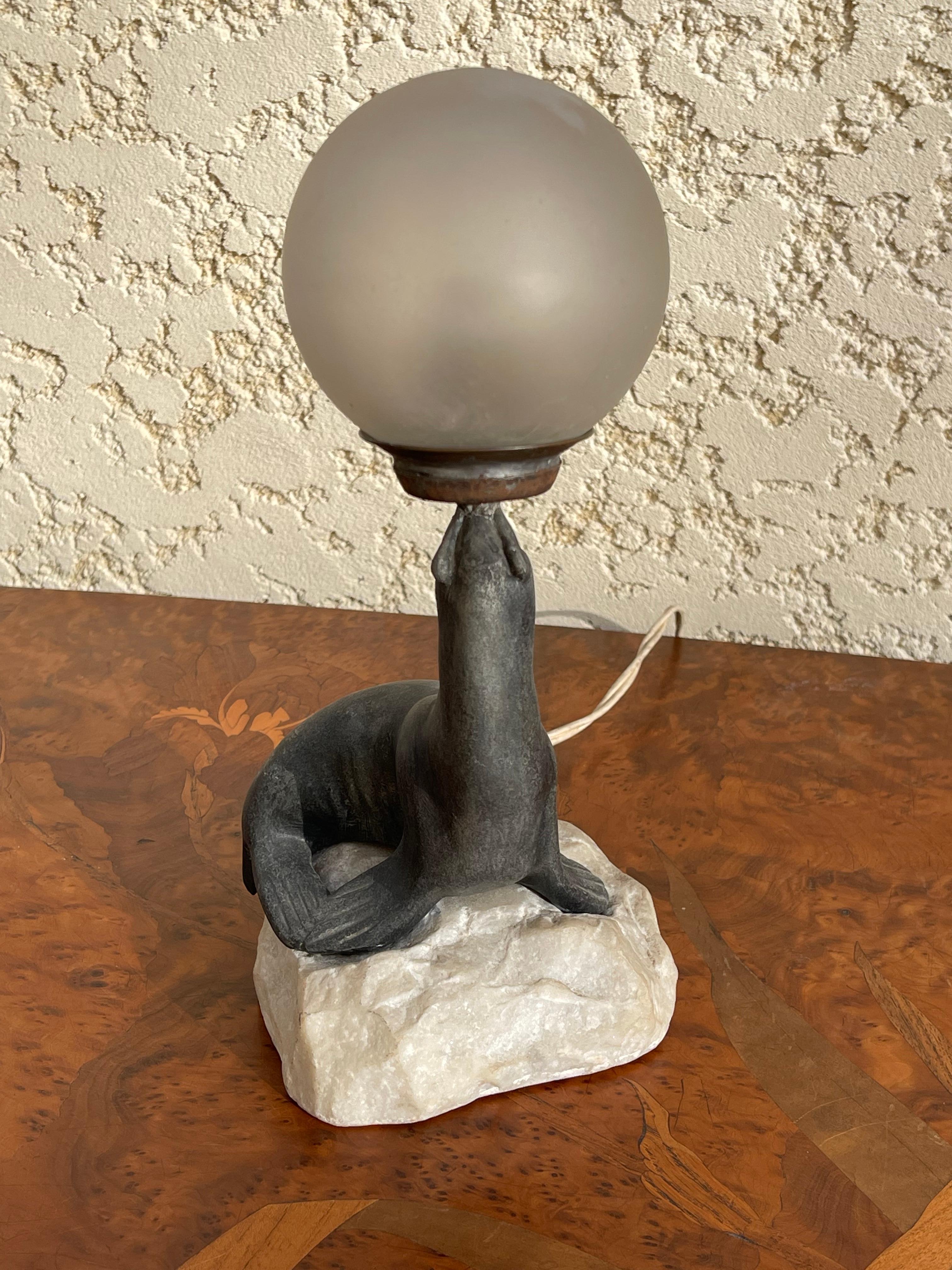 Art nouveau Lampe lion de mer Art déco  en vente