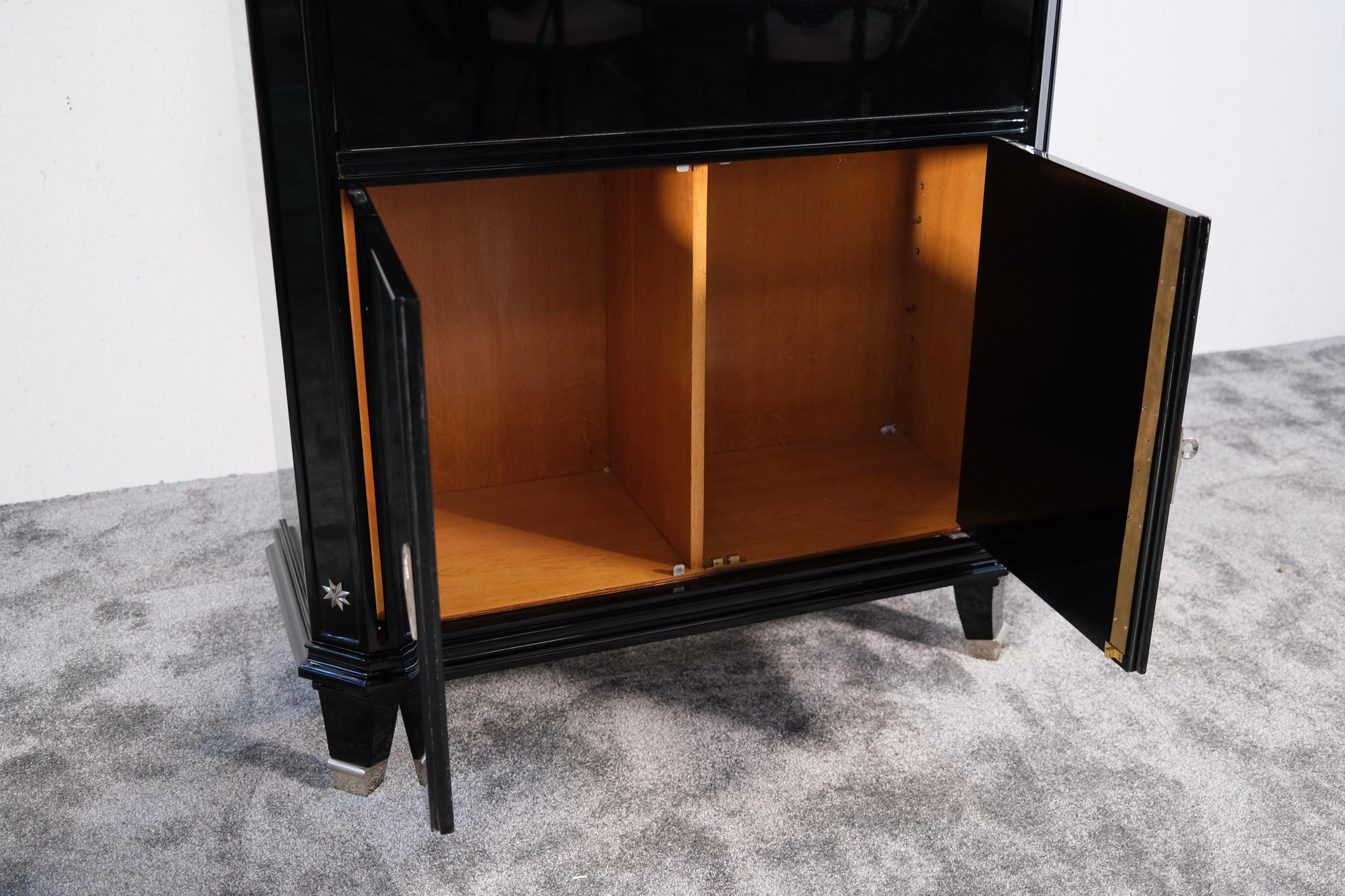 Mid-20th Century Art Deco Secretary Cabinet in Black Lacquer with Mirrored Interior, France 1930s For Sale