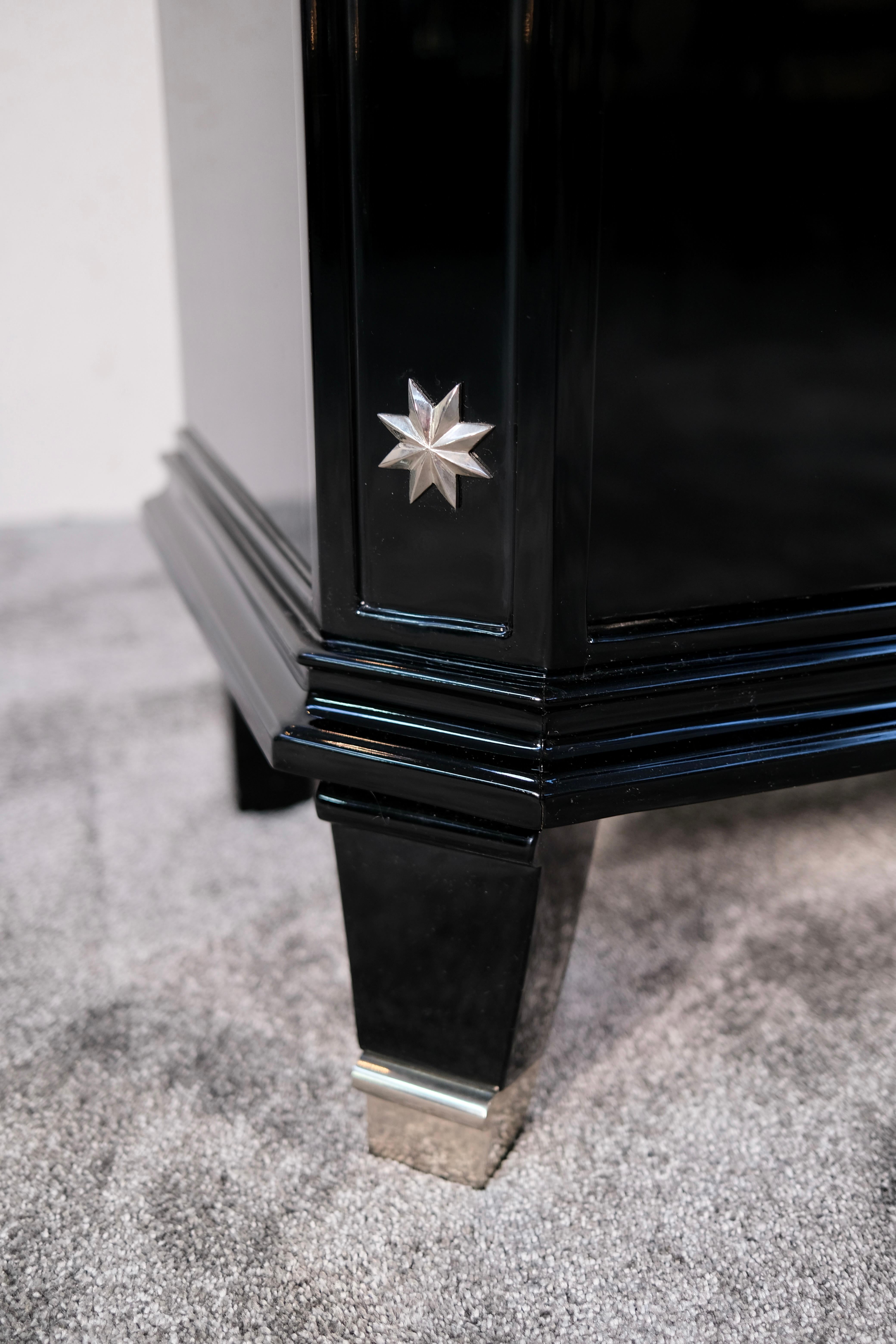 Art Deco Secretary Cabinet in Black Lacquer with Mirrored Interior, France 1930s For Sale 1