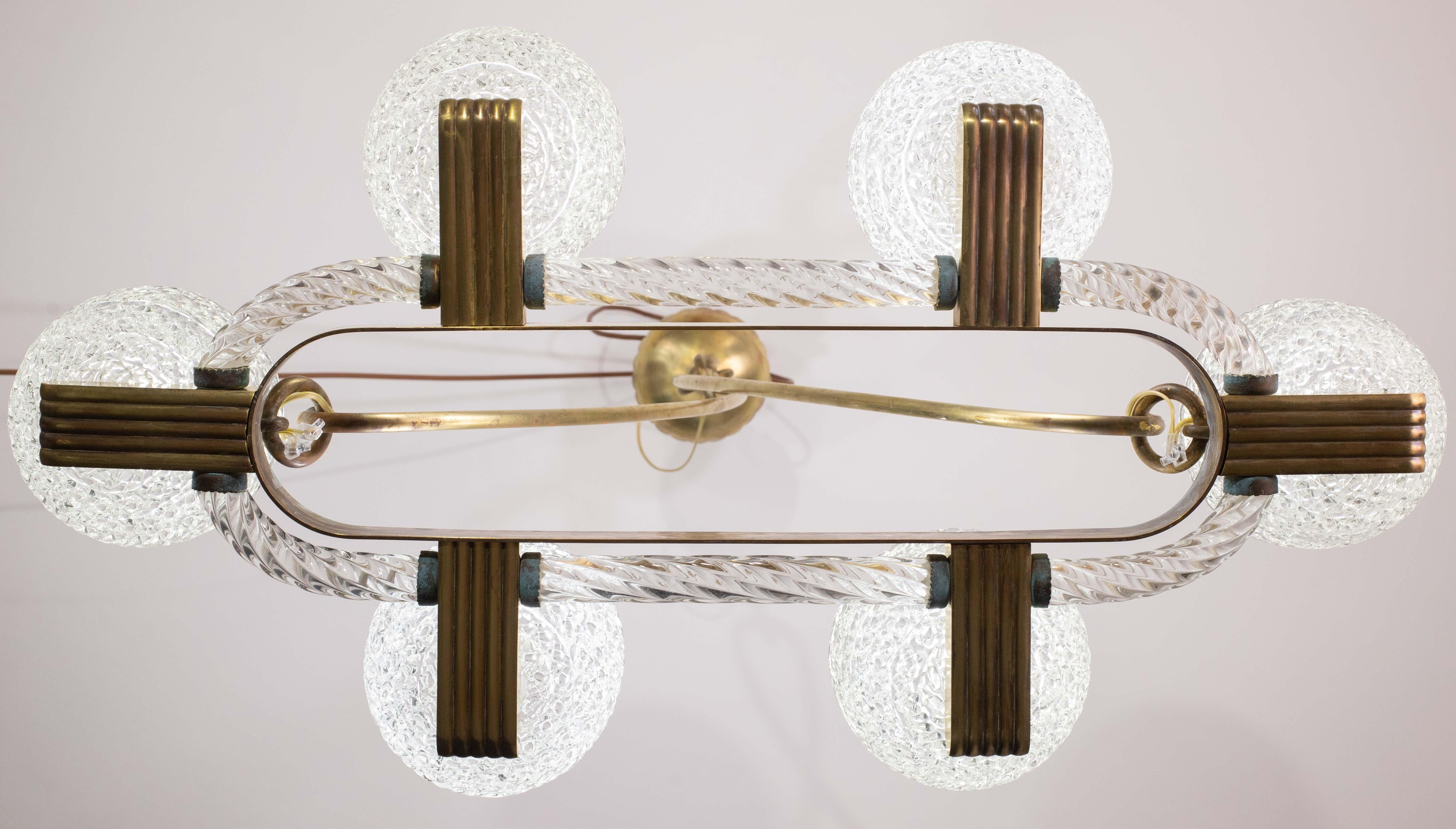 Art Decò Seguso Oval Mid-Century Lampadario a sei luci in vetro di Murano e ottone In condizioni buone in vendita a Roma, IT