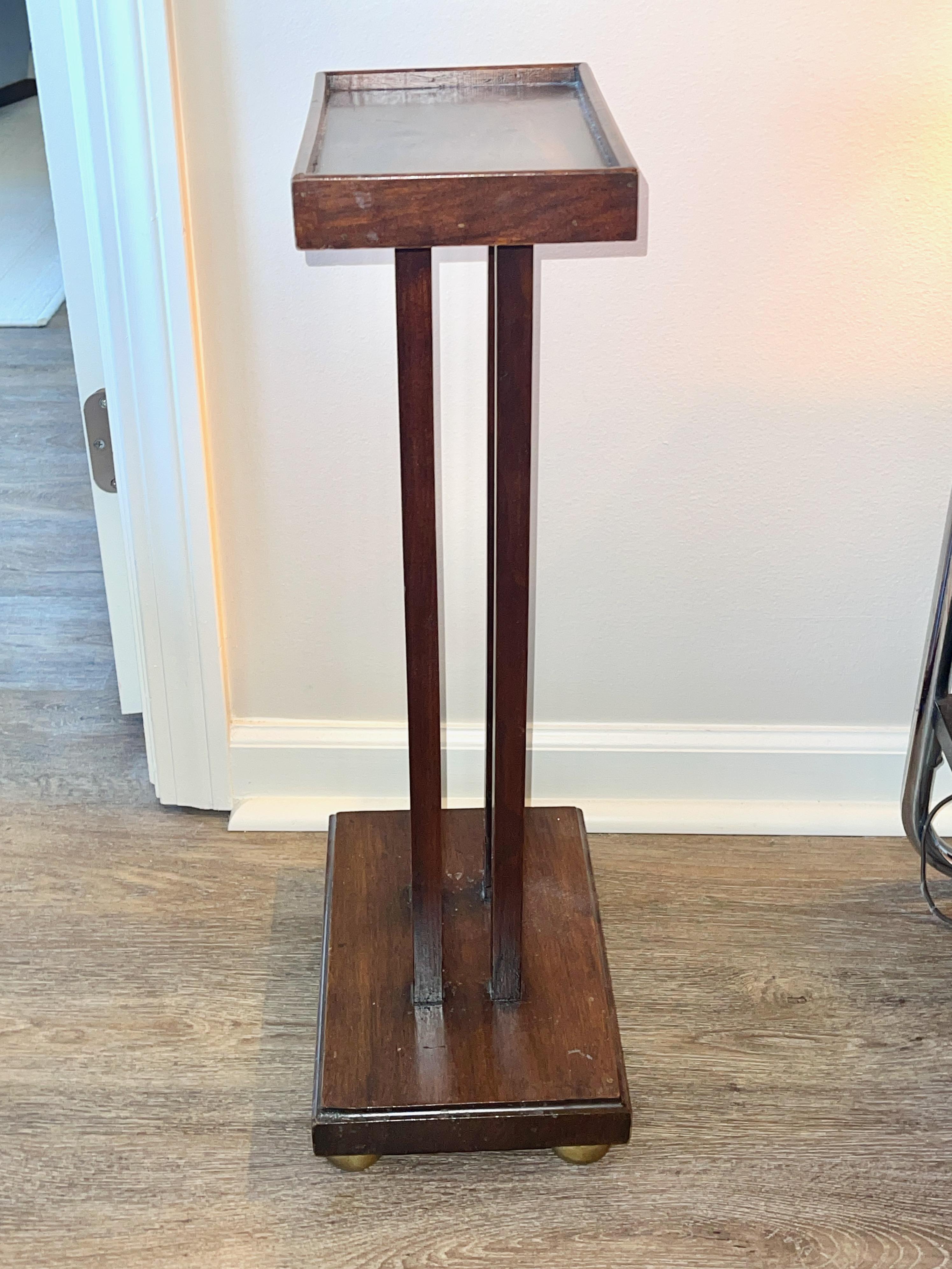 American Art Deco Selette 24.5 x 12.5 x 8 For Sale