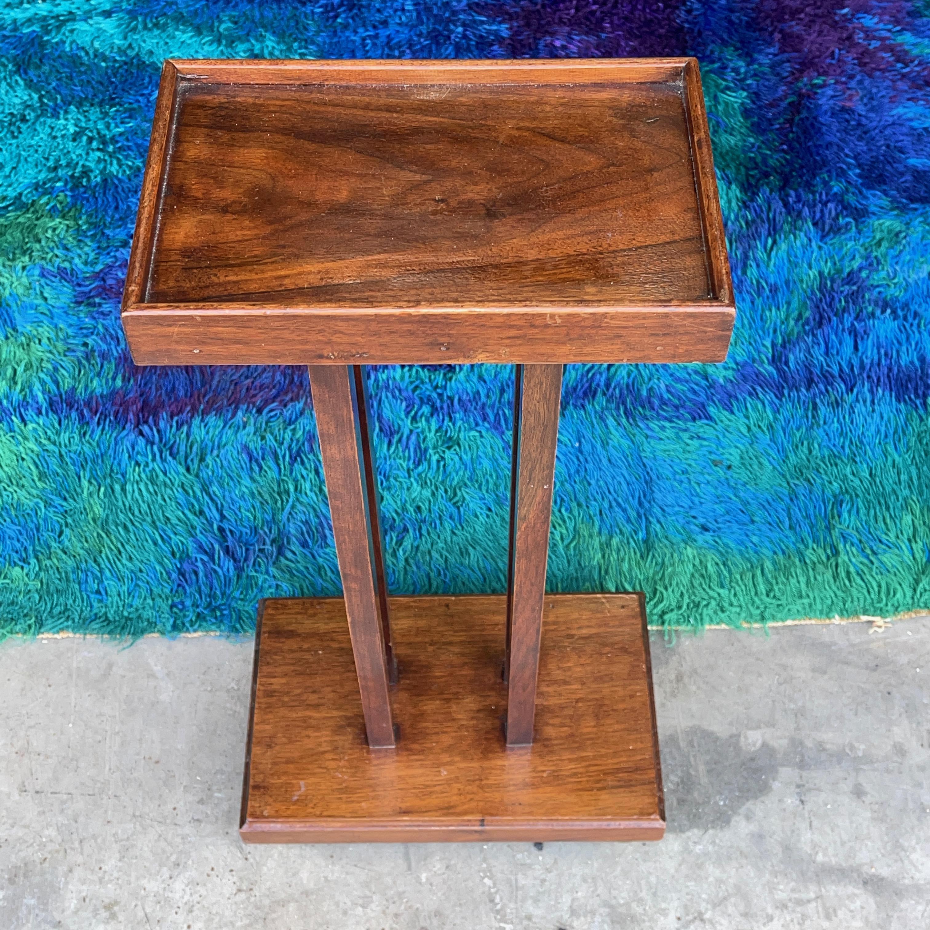 Early 20th Century Art Deco Selette 24.5 x 12.5 x 8 For Sale