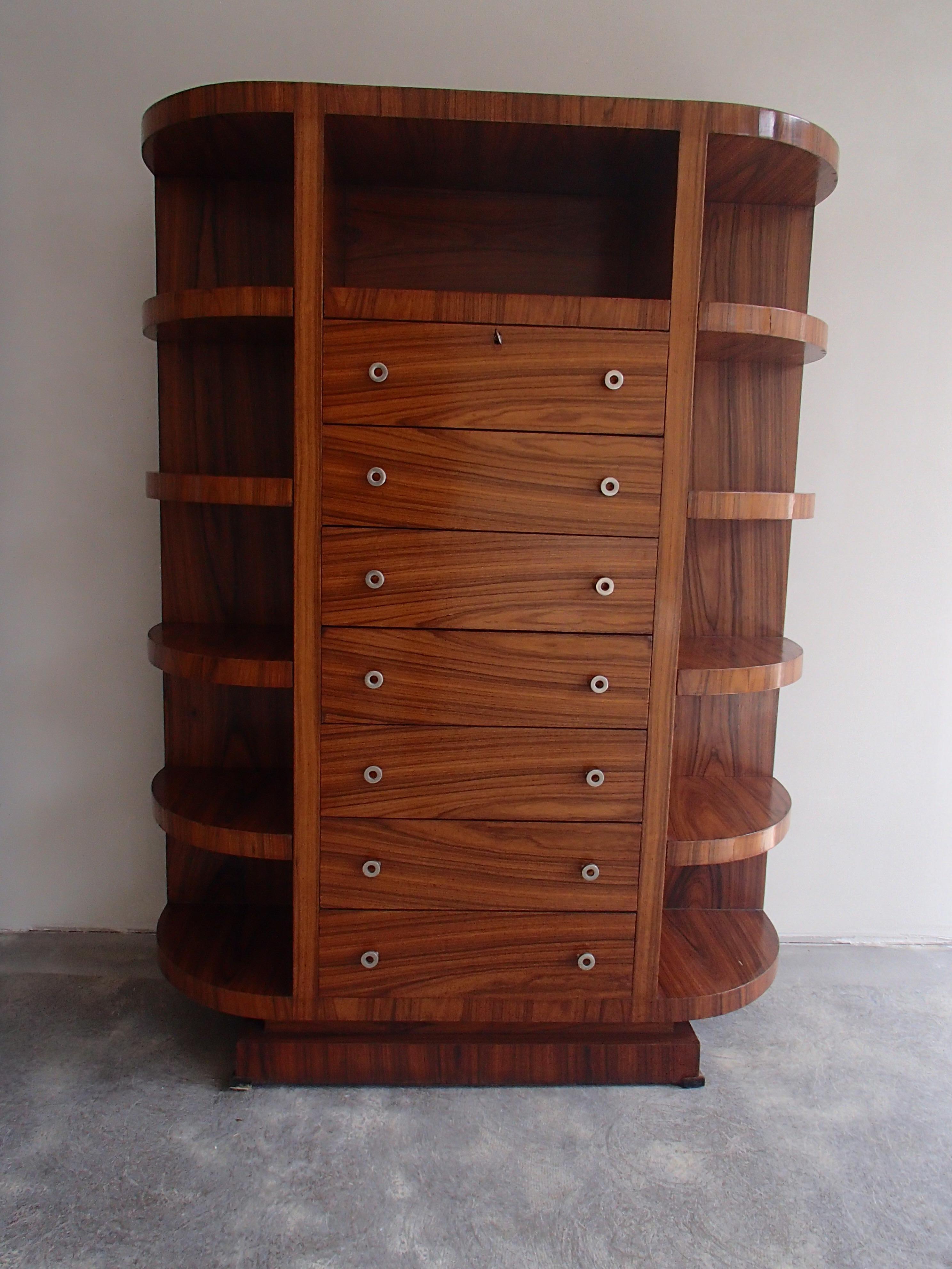 Art Déco Cassettiera Art Deco a 7 cassetti wallnut in vendita