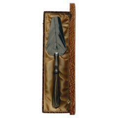 Cucchiaio da portata Art Deco in metallo argentato, anni
30