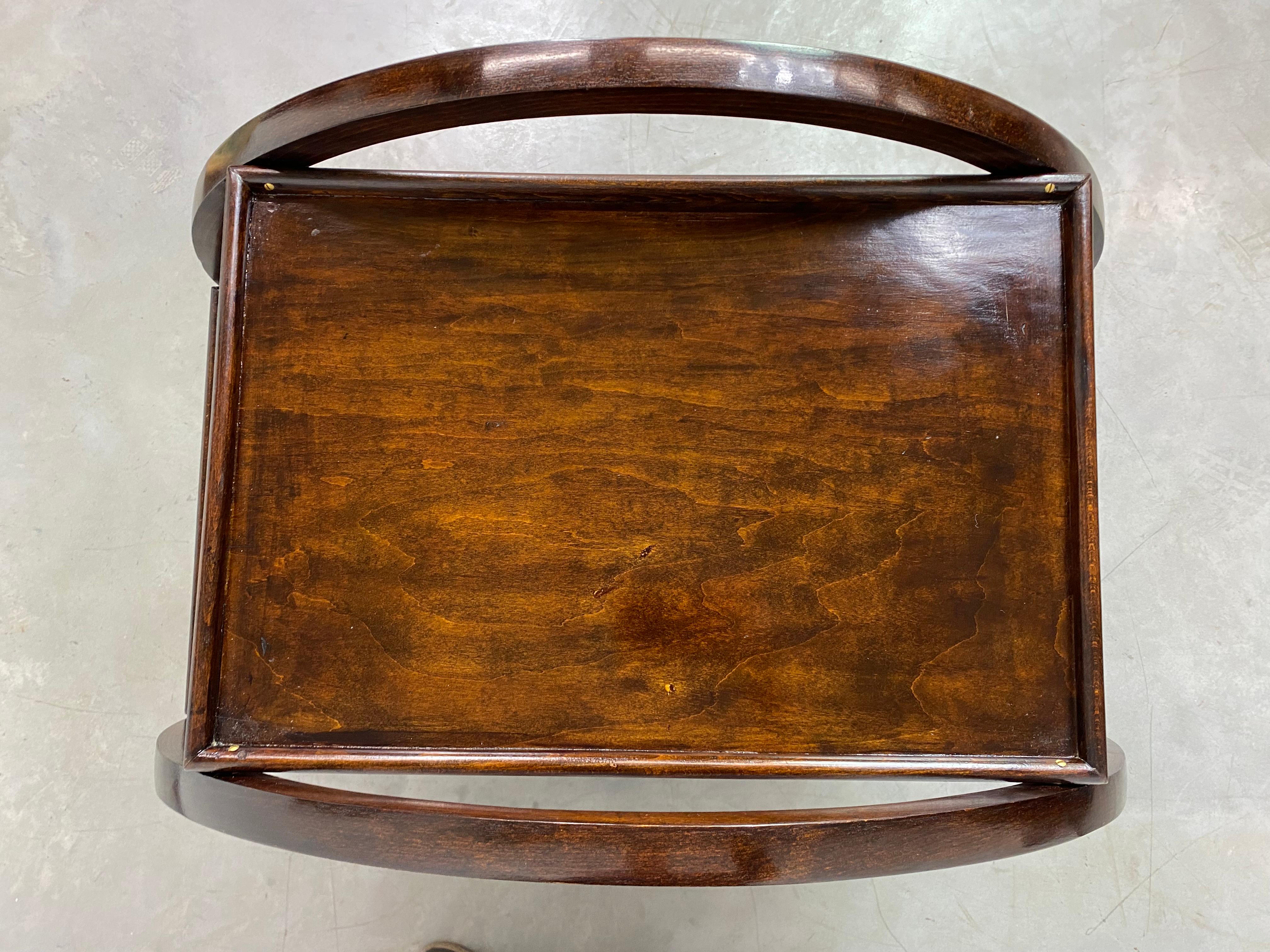 Art deco serving trolley by no.1157 by Thonet Debrecen 1930 In Good Condition For Sale In Banská Štiavnica, SK