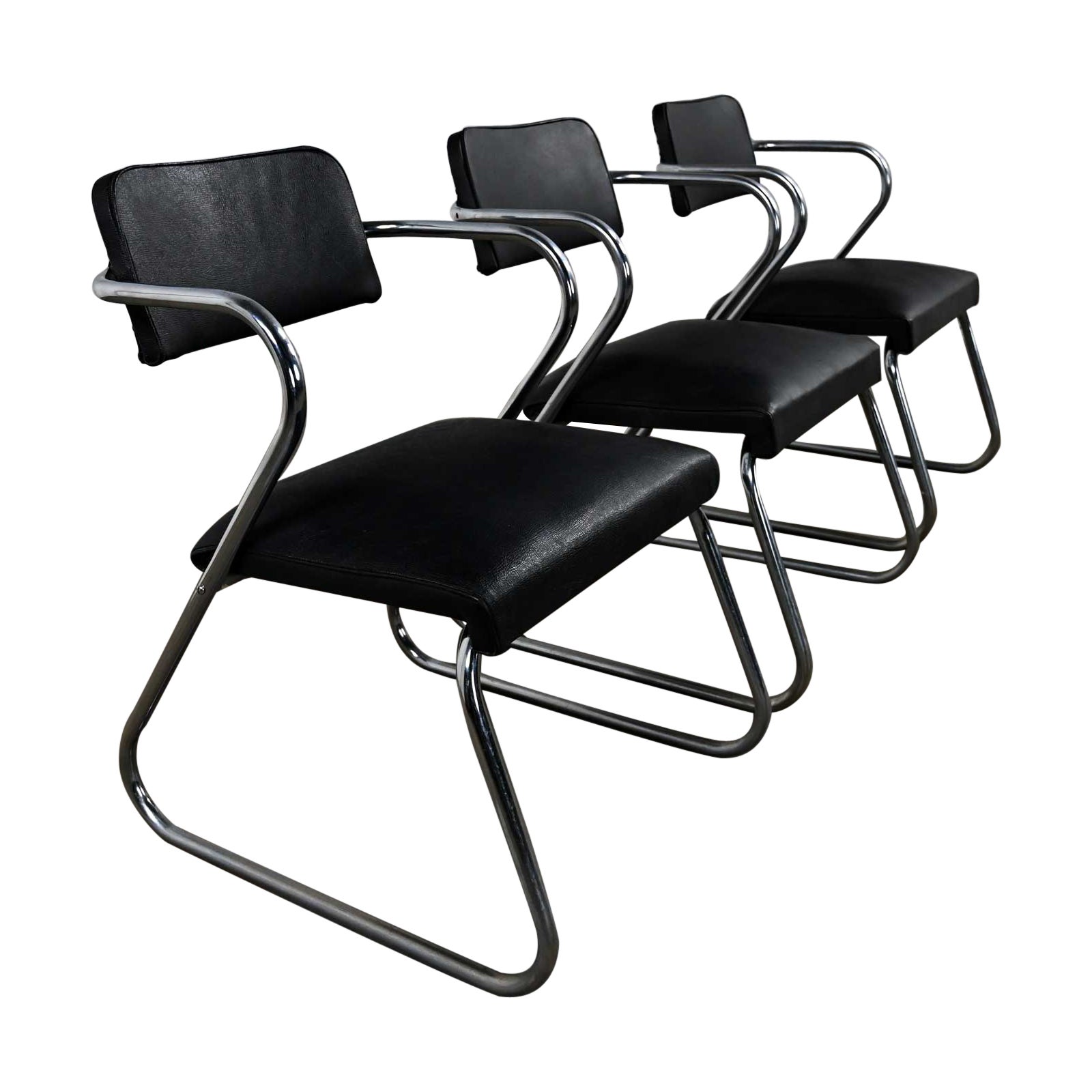 Juego Art Déco 3 Sillas Tubo Cromo y Piel sintética Negra Attr to Silla Kem Weber Z