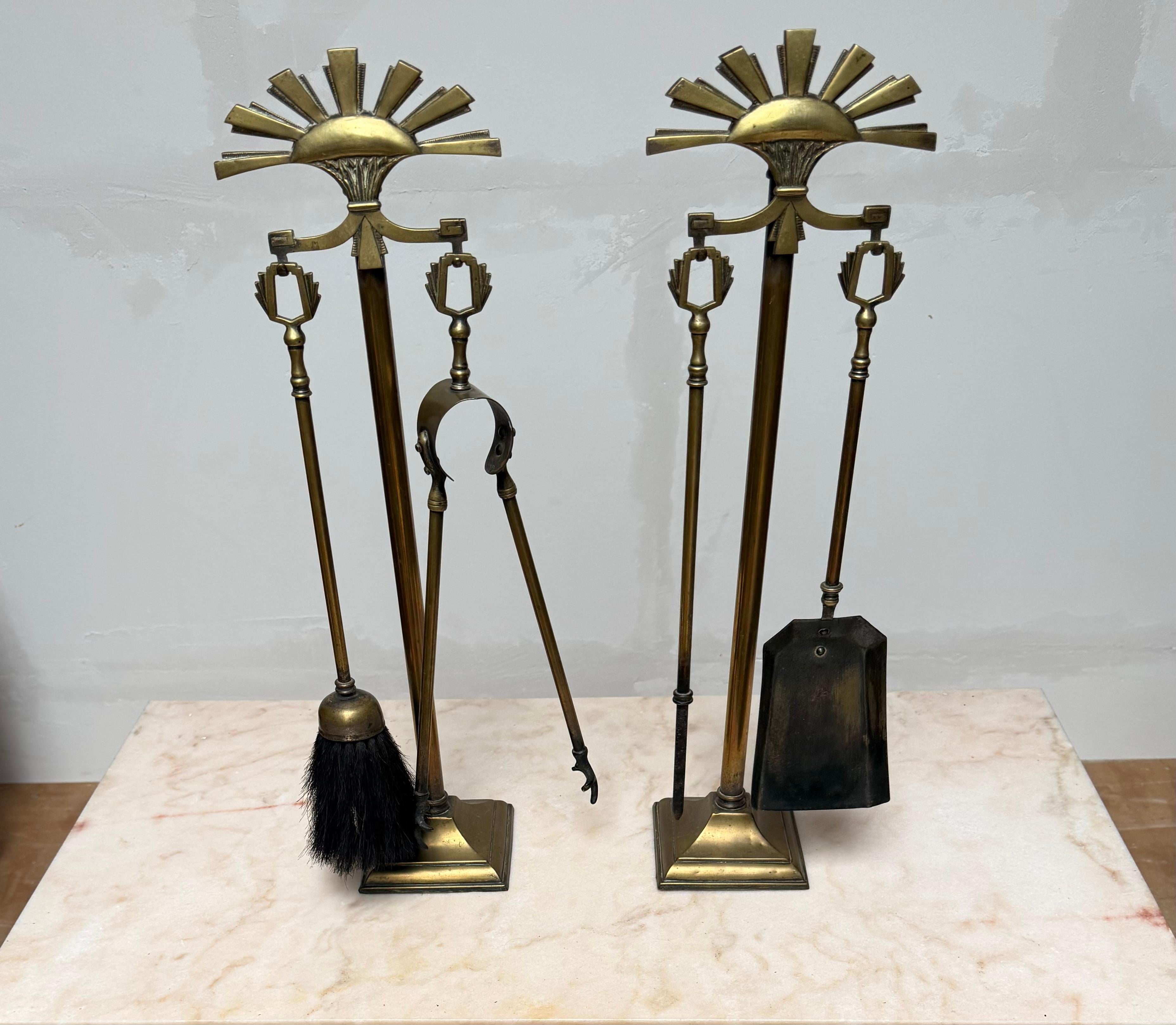 Set di utensili per caminetto in bronzo e ottone Art Deco, con pinne a fiamma stilizzate in vendita 11