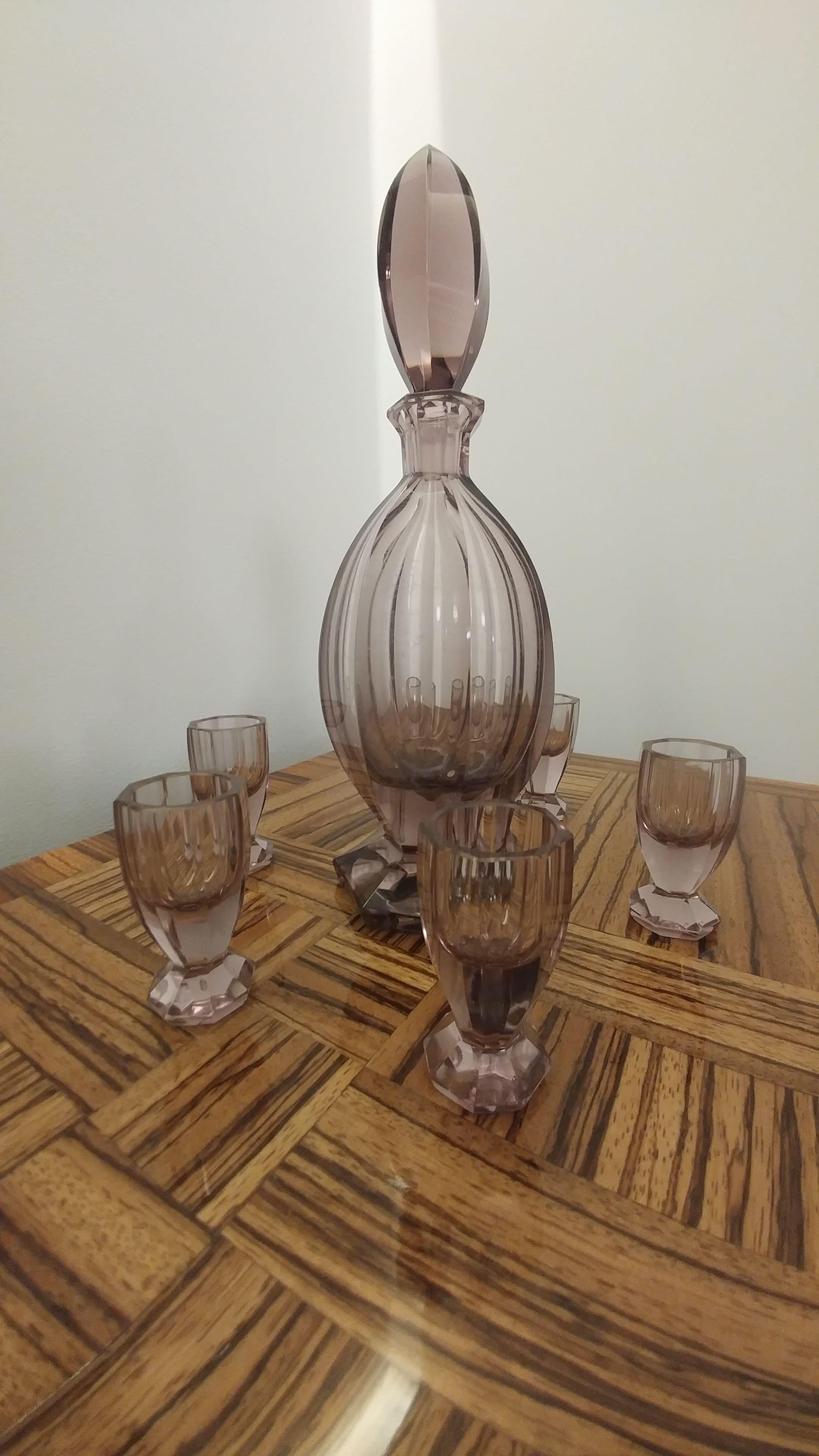 Early 20th Century Art Deco Set Decanter and 6 Glasses For Sale