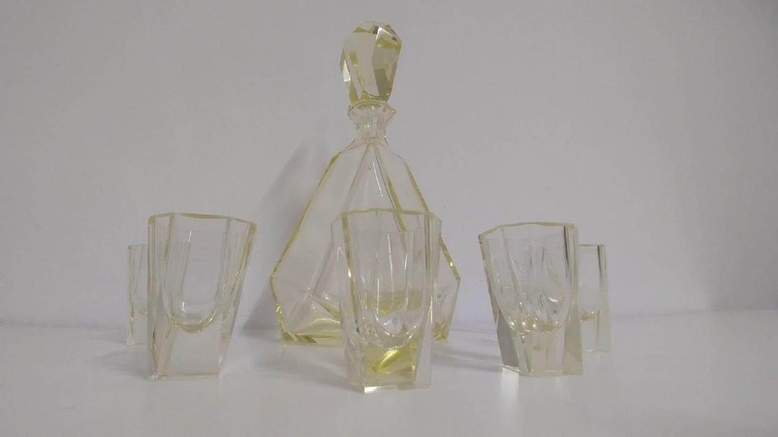 Art Deco Set Decanter and 6 Glasses . For Sale 1