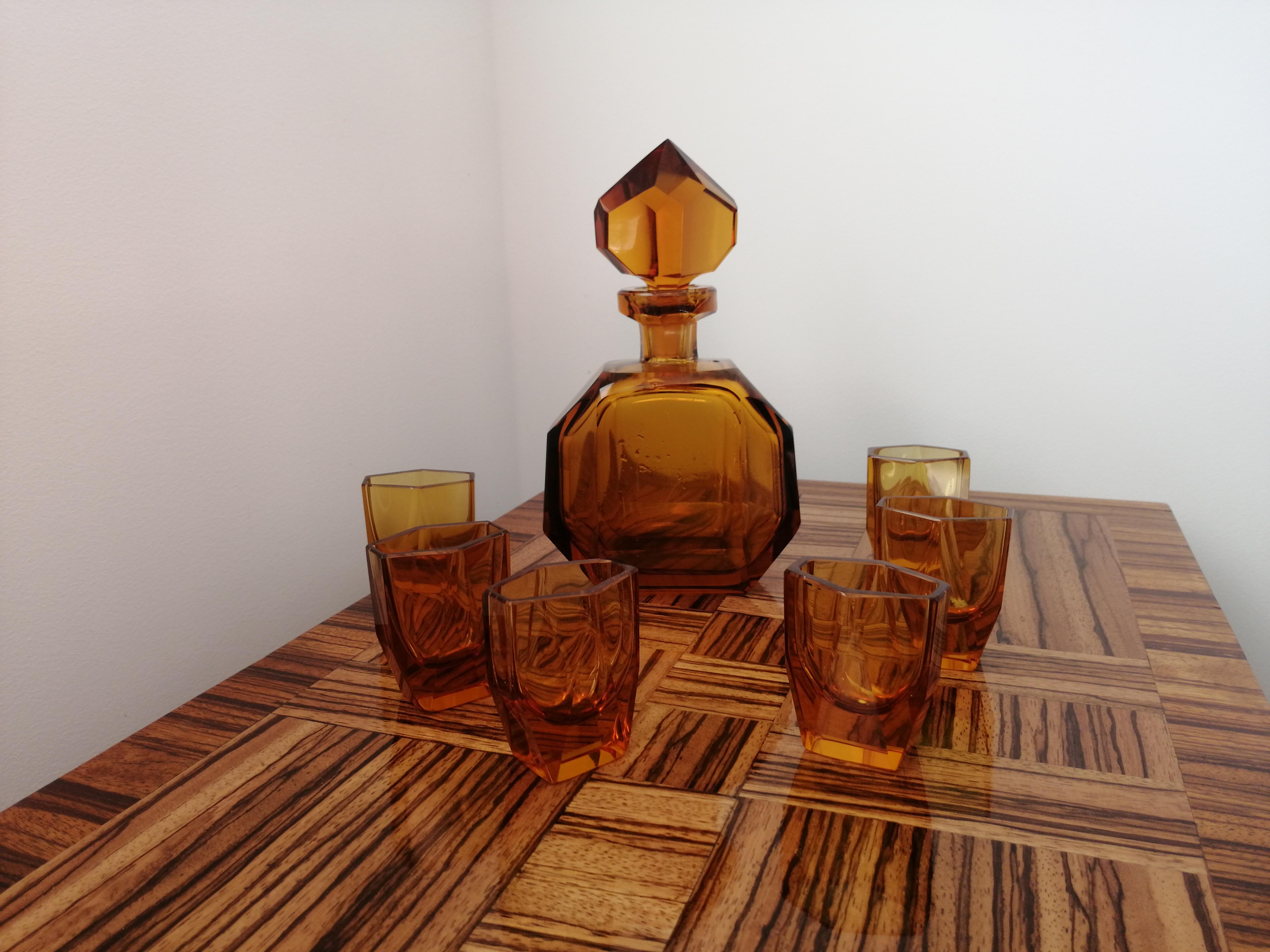 Art Deco Set Decanter and 6 Glasses Moser In Fair Condition For Sale In Kraków, Małopolska