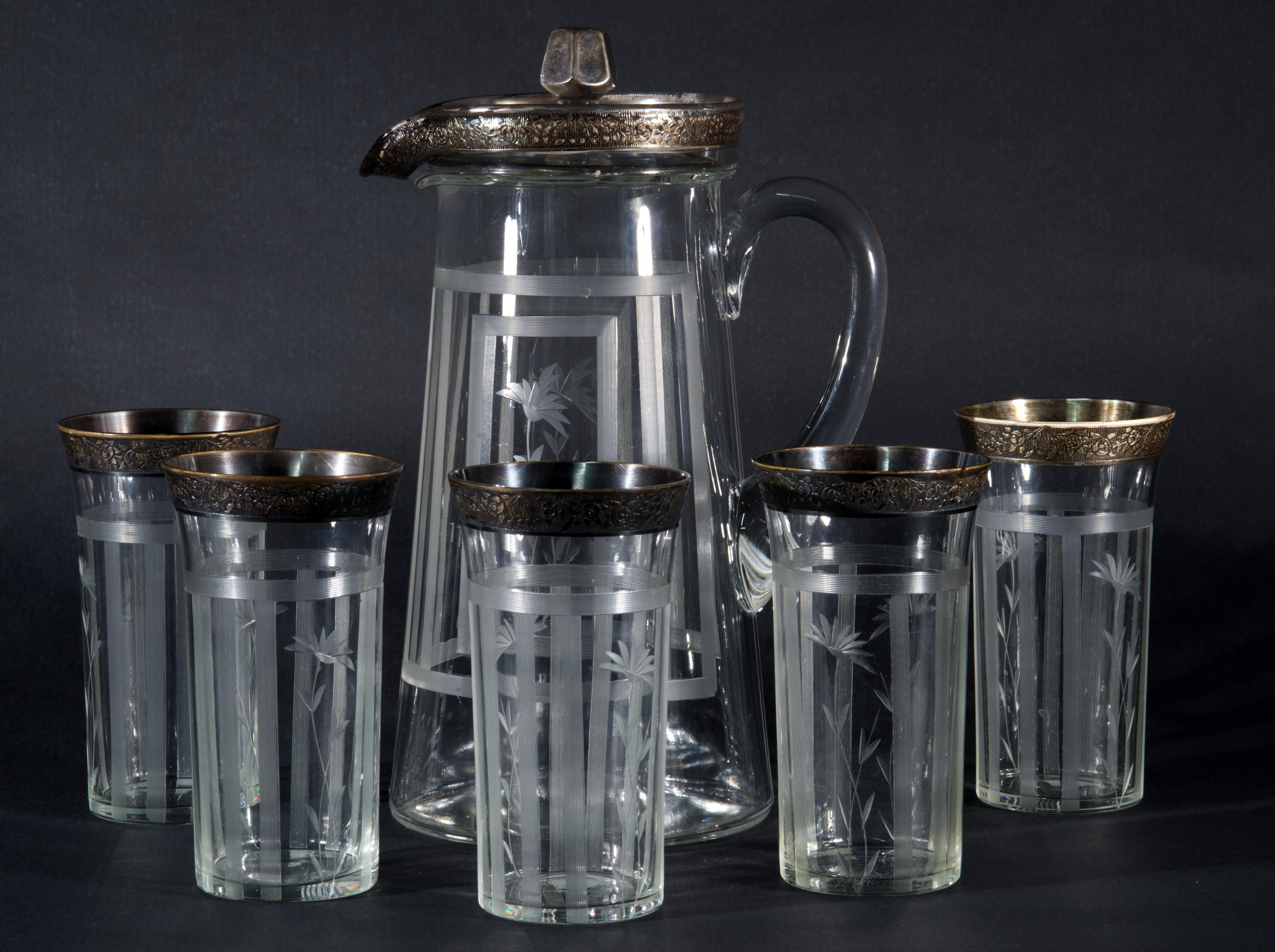 Juego Art Déco de Jarra y Vasos de Bar, Plateados Grabados Brillan en UV en venta 7