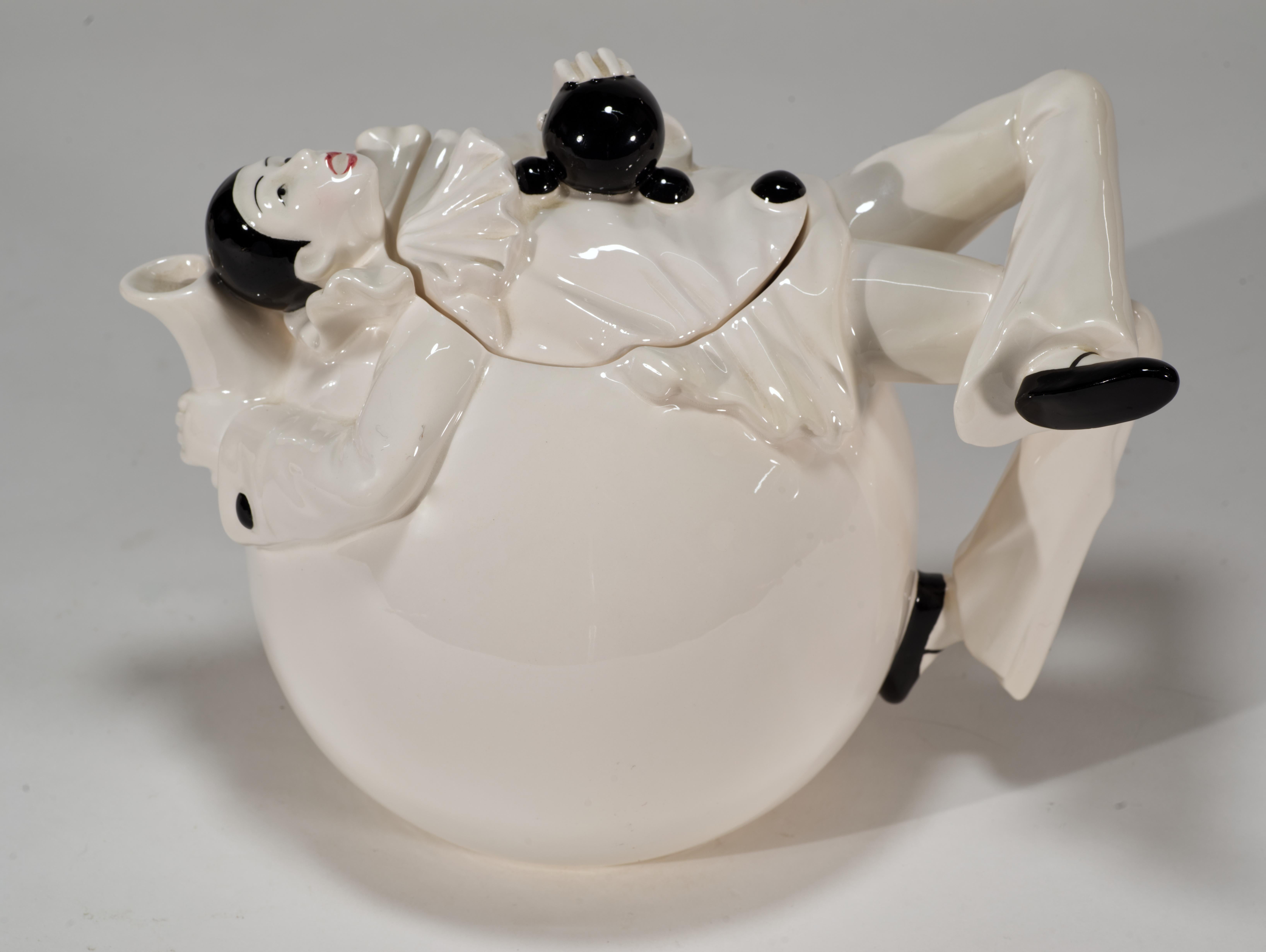 Japanese Art Deco Set of Pierrot Harlequin Teapot and 2 Mugs Cups, Japan 1970s