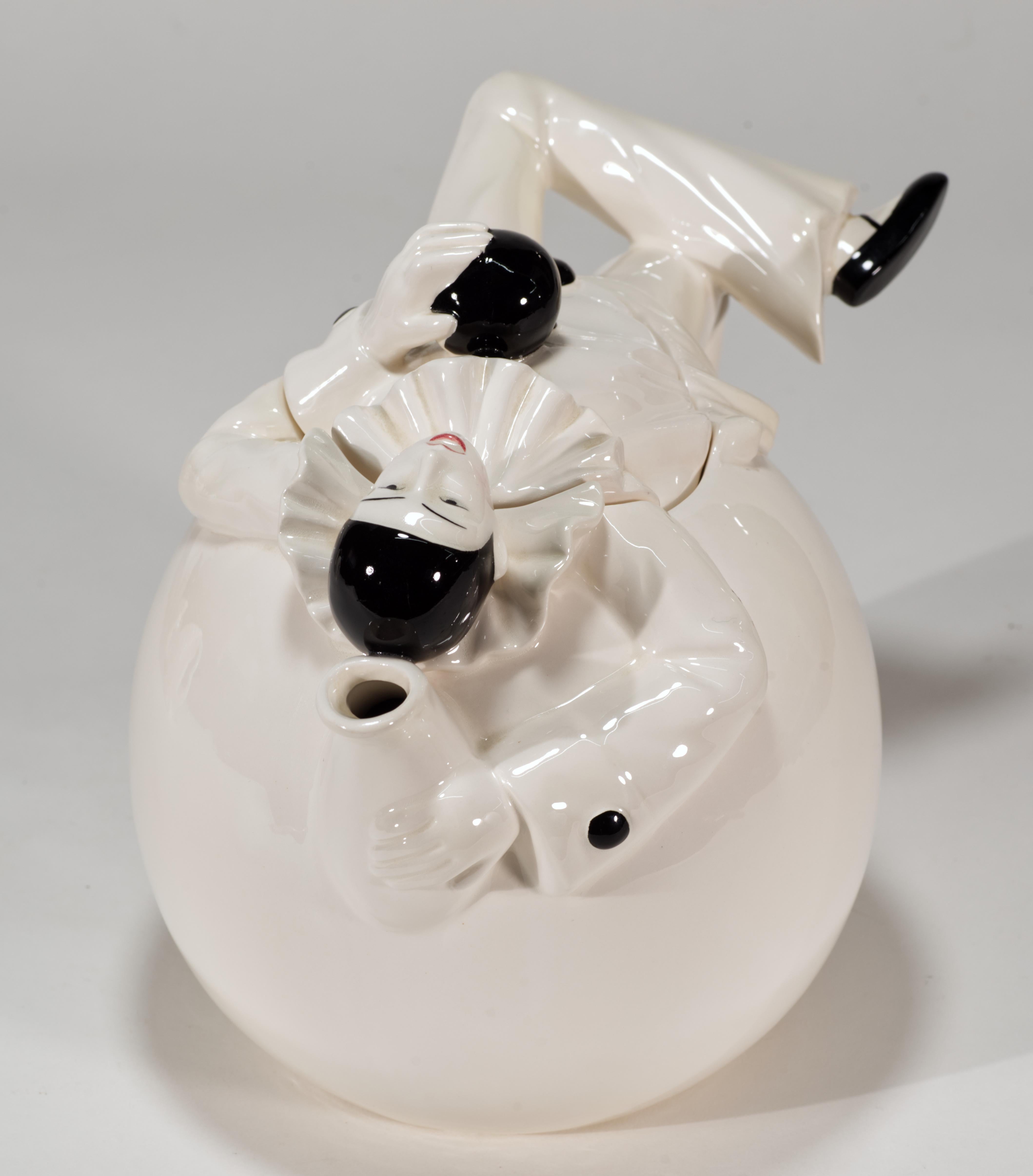 Hand-Crafted Art Deco Set of Pierrot Harlequin Teapot and 2 Mugs Cups, Japan 1970s