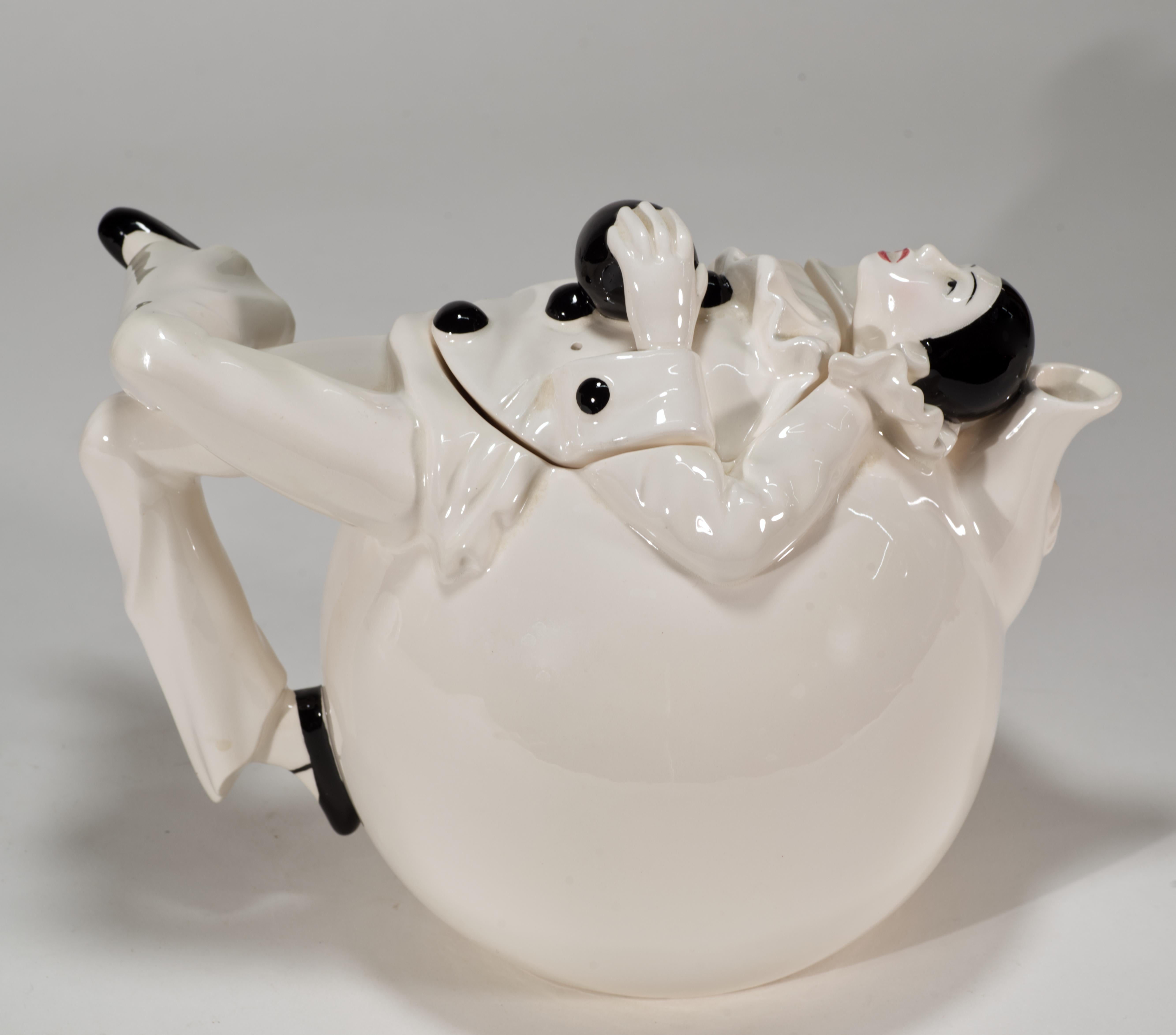 Art Deco Set of Pierrot Harlequin Teapot and 2 Mugs Cups, Japan 1970s In Good Condition In Clifton Springs, NY