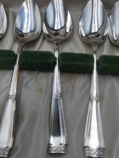 Art Deco Set of Six Grapefruit Spoons with Knife Silver Plated, England