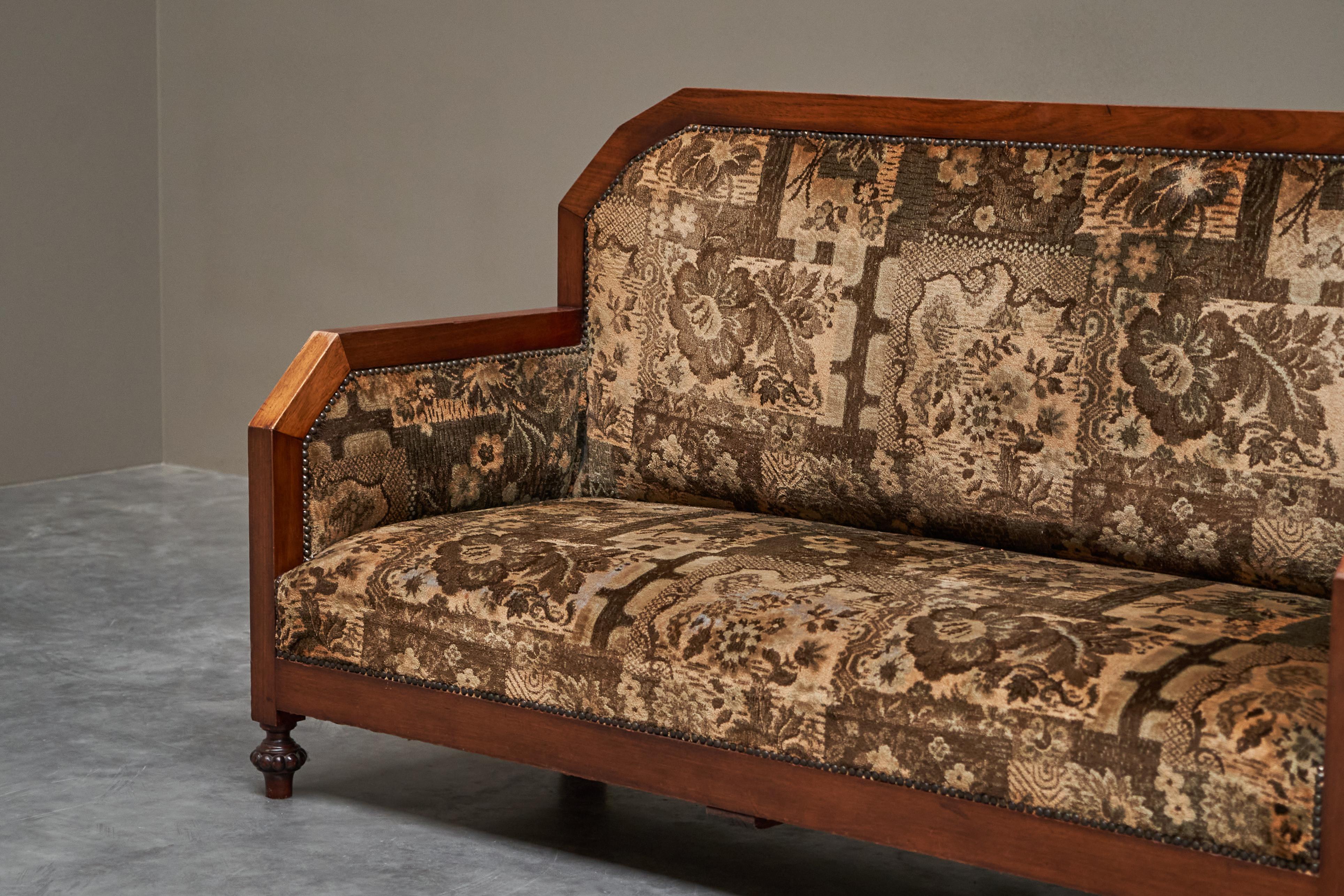 Art Deco Set of Sofa and Armchairs in Solid Wood and Tapisserie 1930 For Sale 4