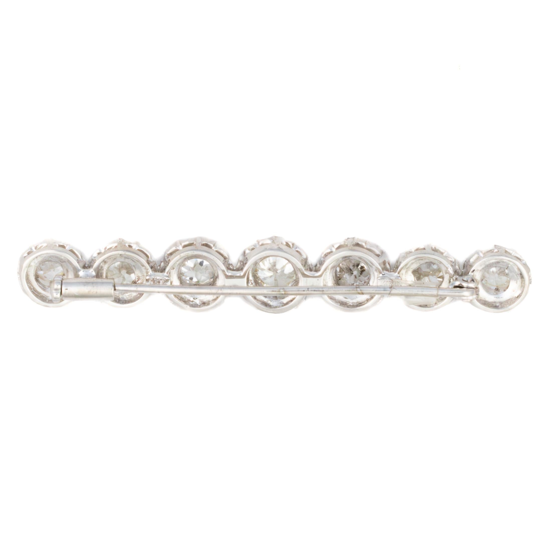 Art Deco Seven Diamond Platinum Bar Brooch In Excellent Condition For Sale In New York, NY