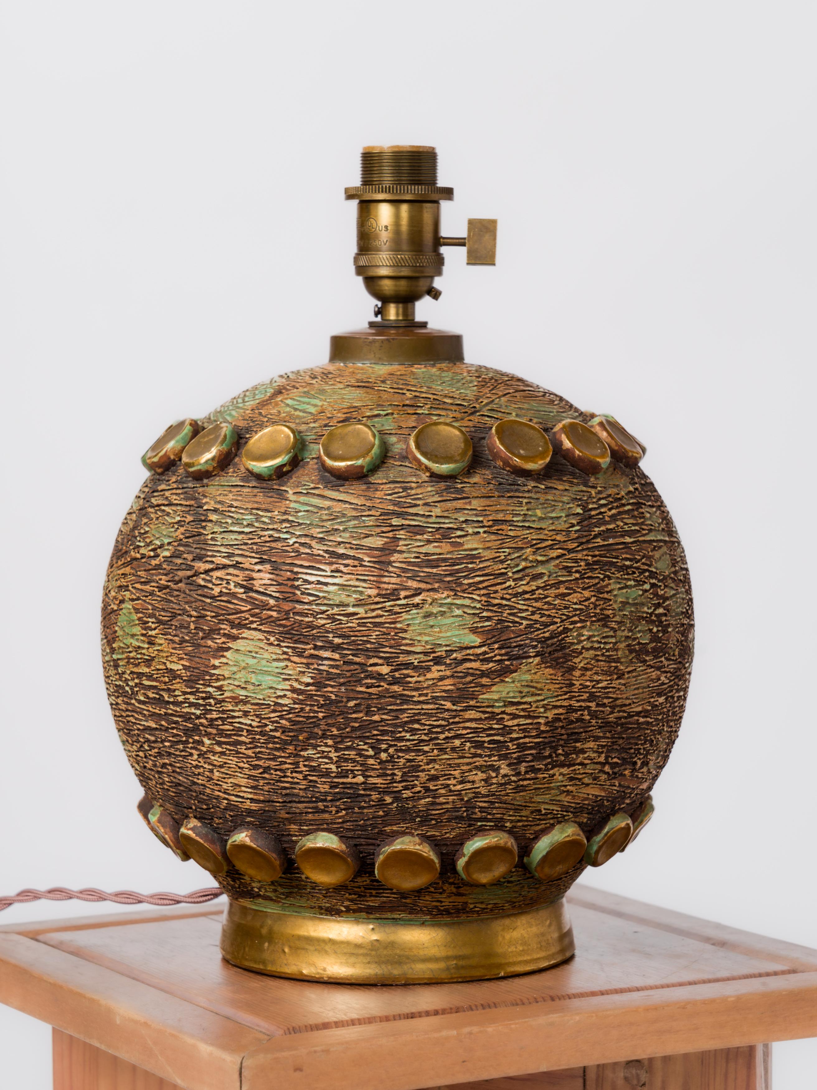 Art Deco Schattierungen von Grün & vergoldete Punkte Keramik Tischlampe - Frankreich 1930er Jahre im Angebot 2