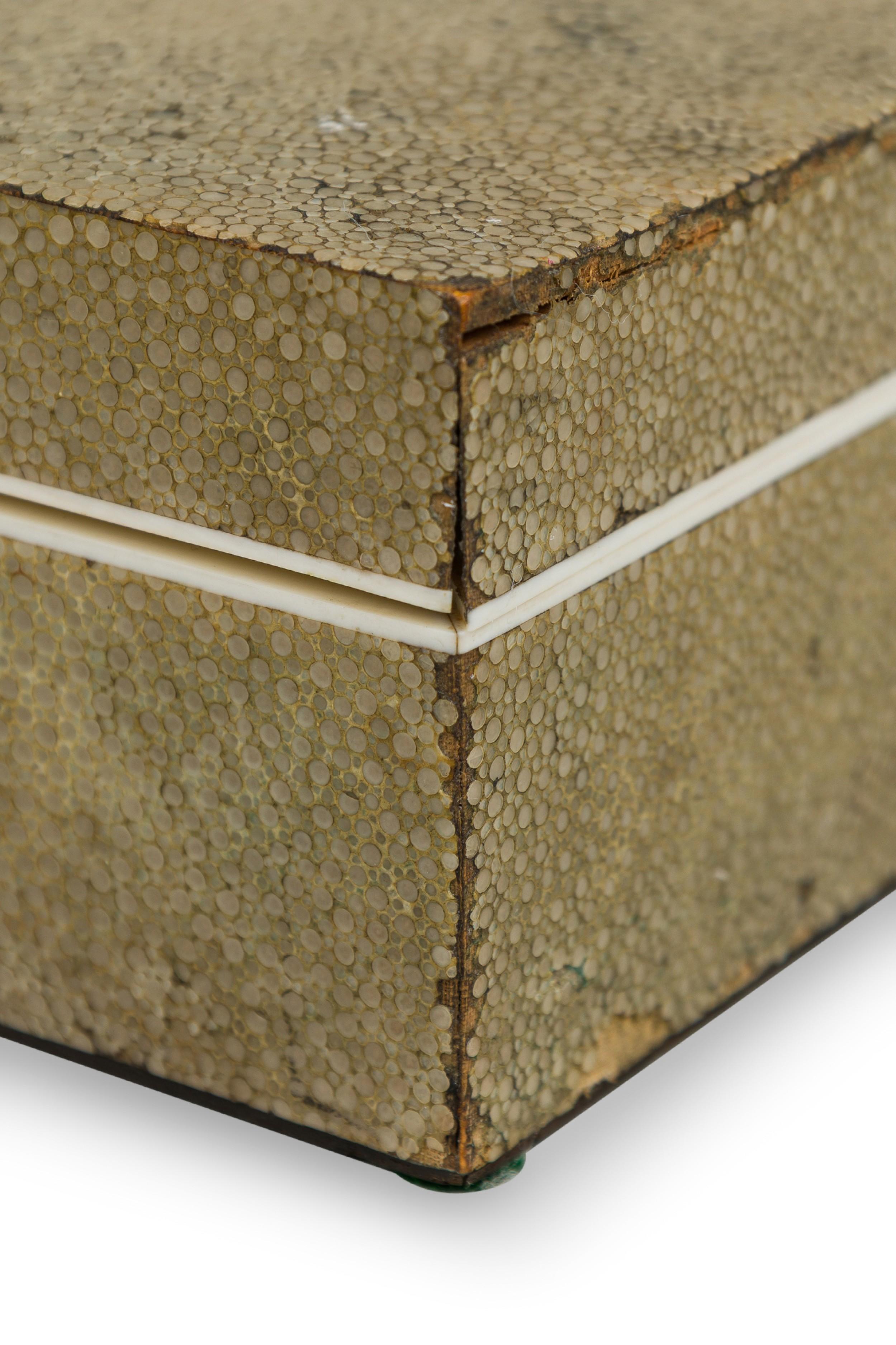 Art Deco Shagreen and Bone Trimmed Box For Sale 4