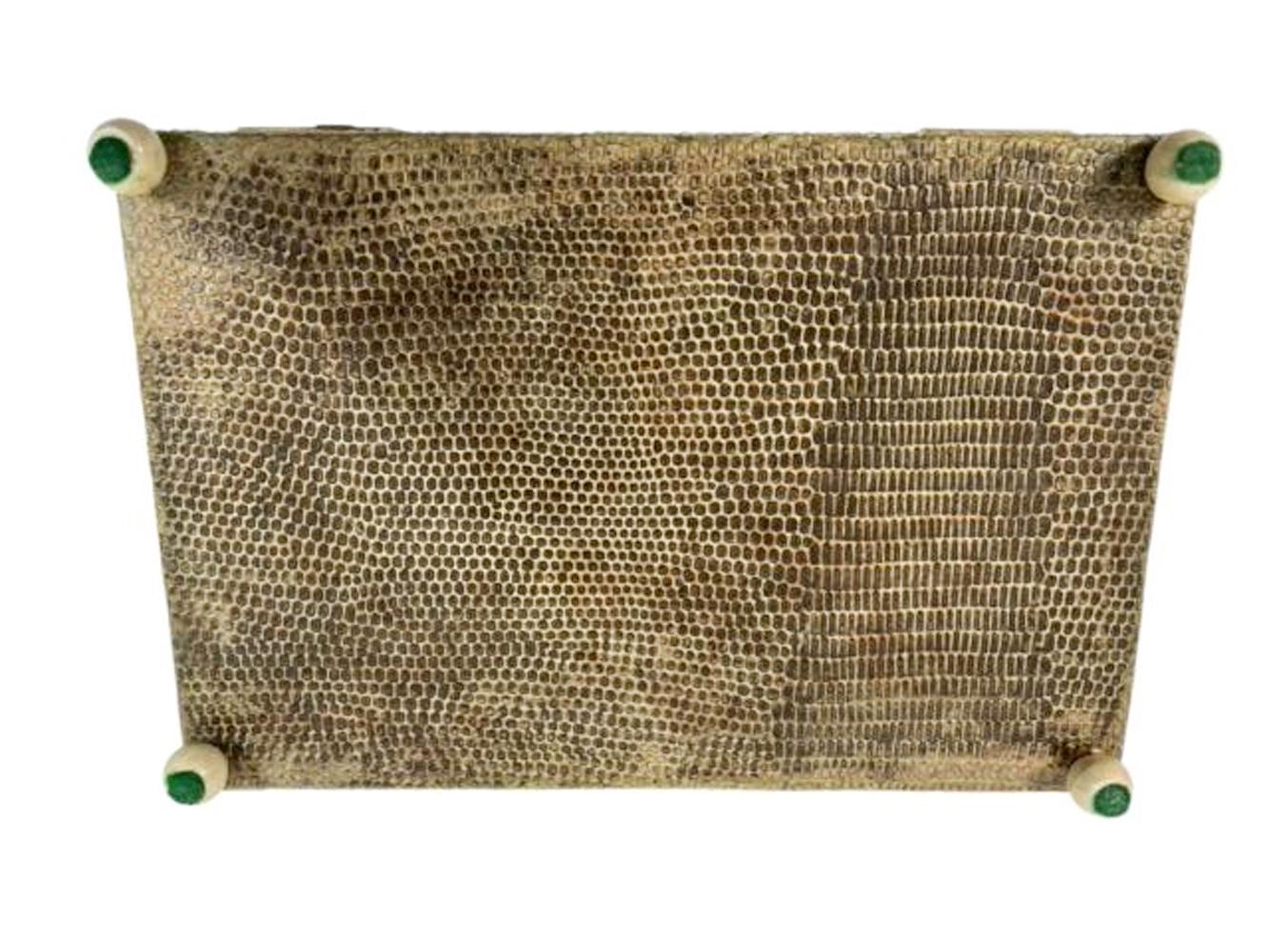 Caja de cigarrillos Art Decó de Shagreen con patas de bola y tapa con bordes de hueso en venta 2