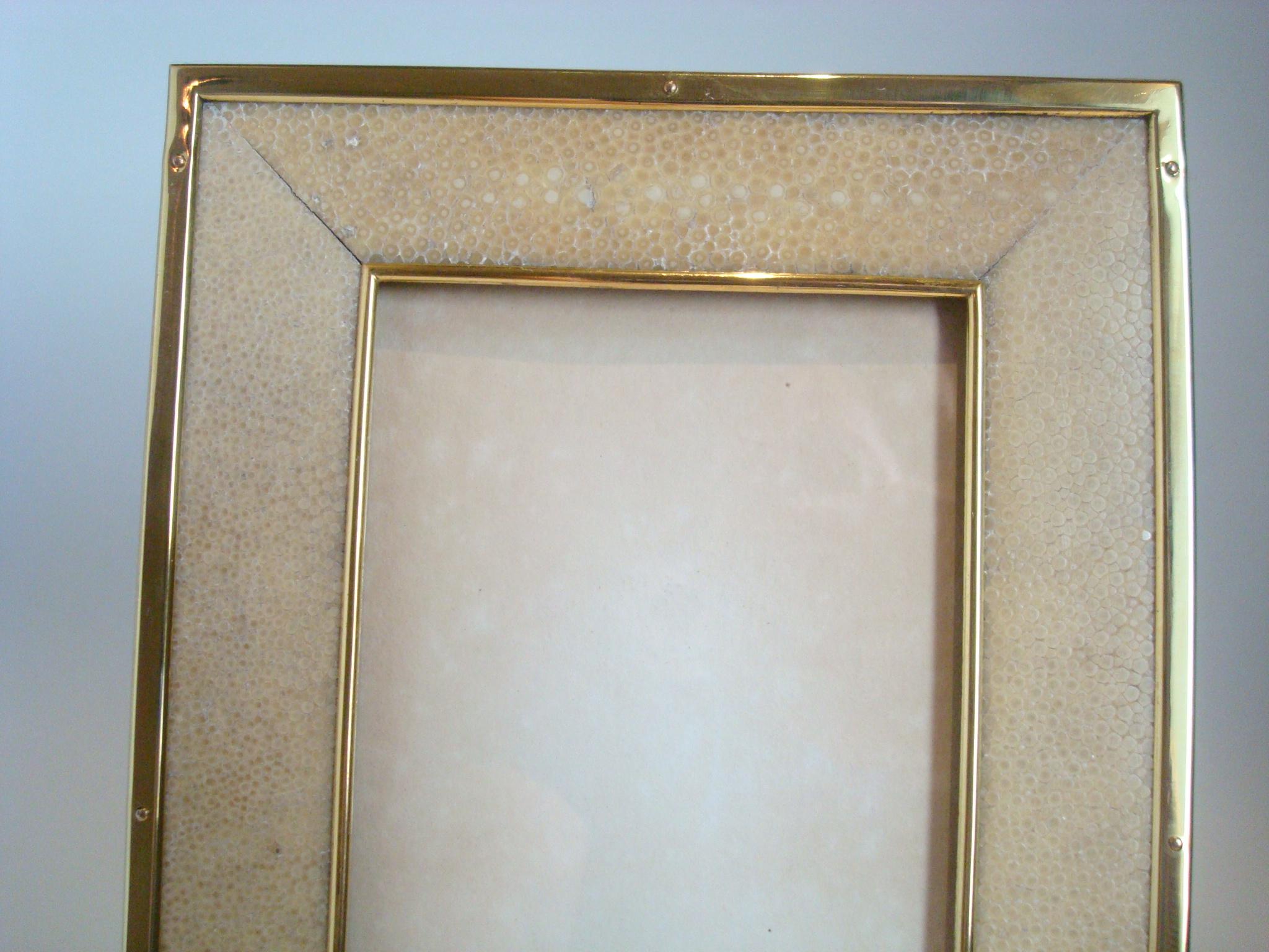 Art Deco Shagreen Photograph Frame, c. 1925 In Good Condition For Sale In Buenos Aires, Olivos
