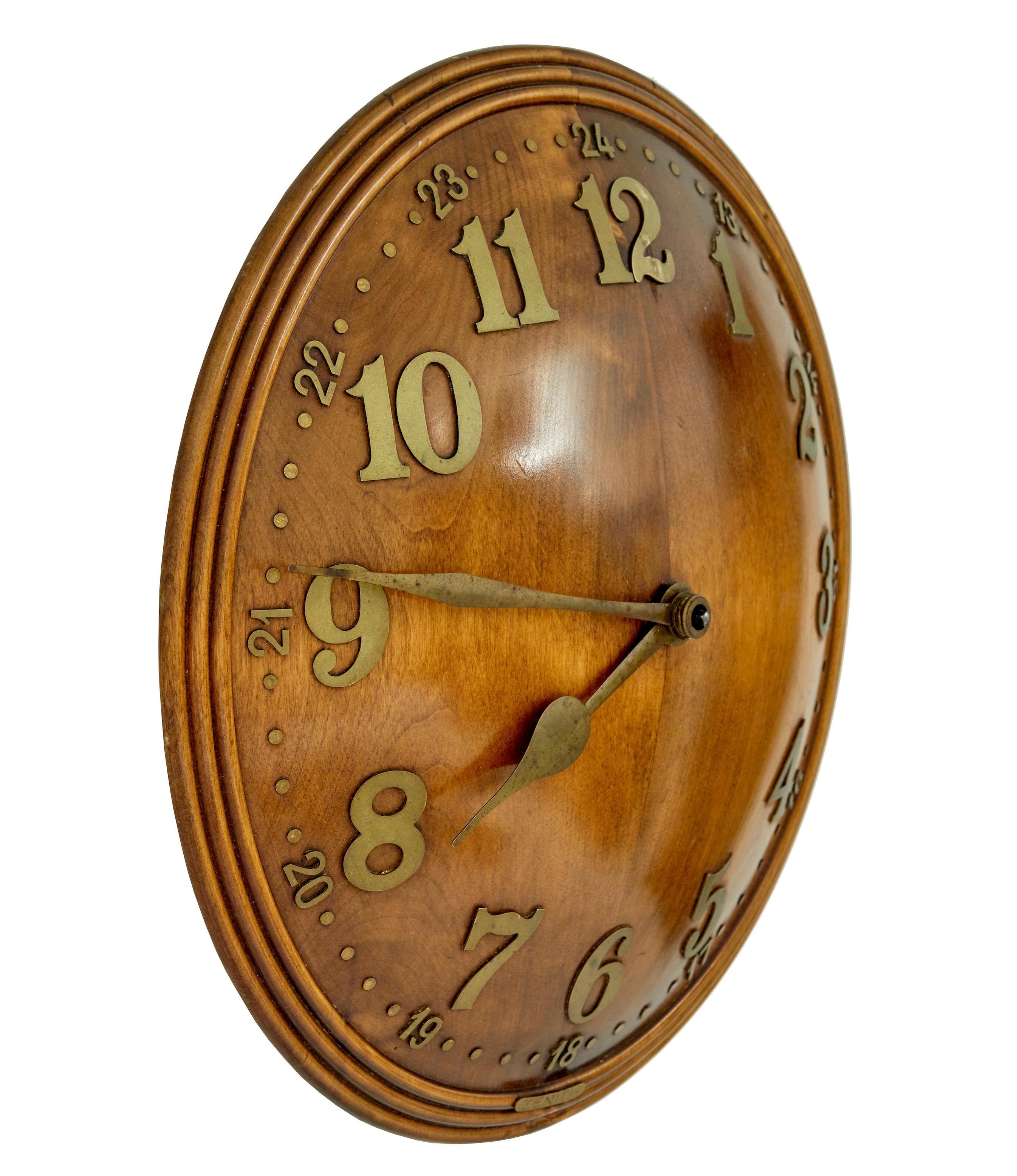 Suédois Horloge murale Art déco par Zenith en vente