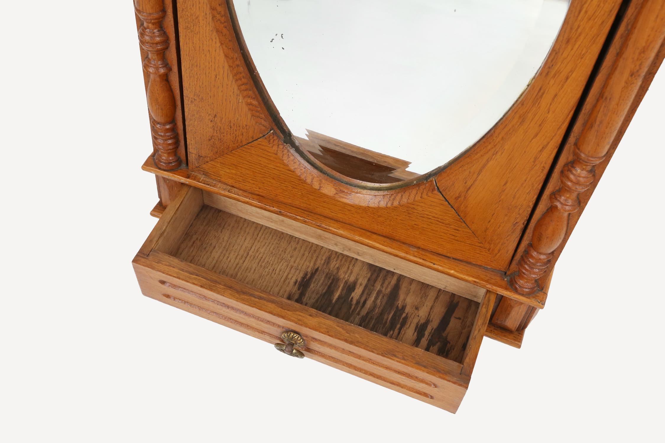 Armoire à pharmacie ou à rasage Art Déco en Oak, France ca. 1940 2