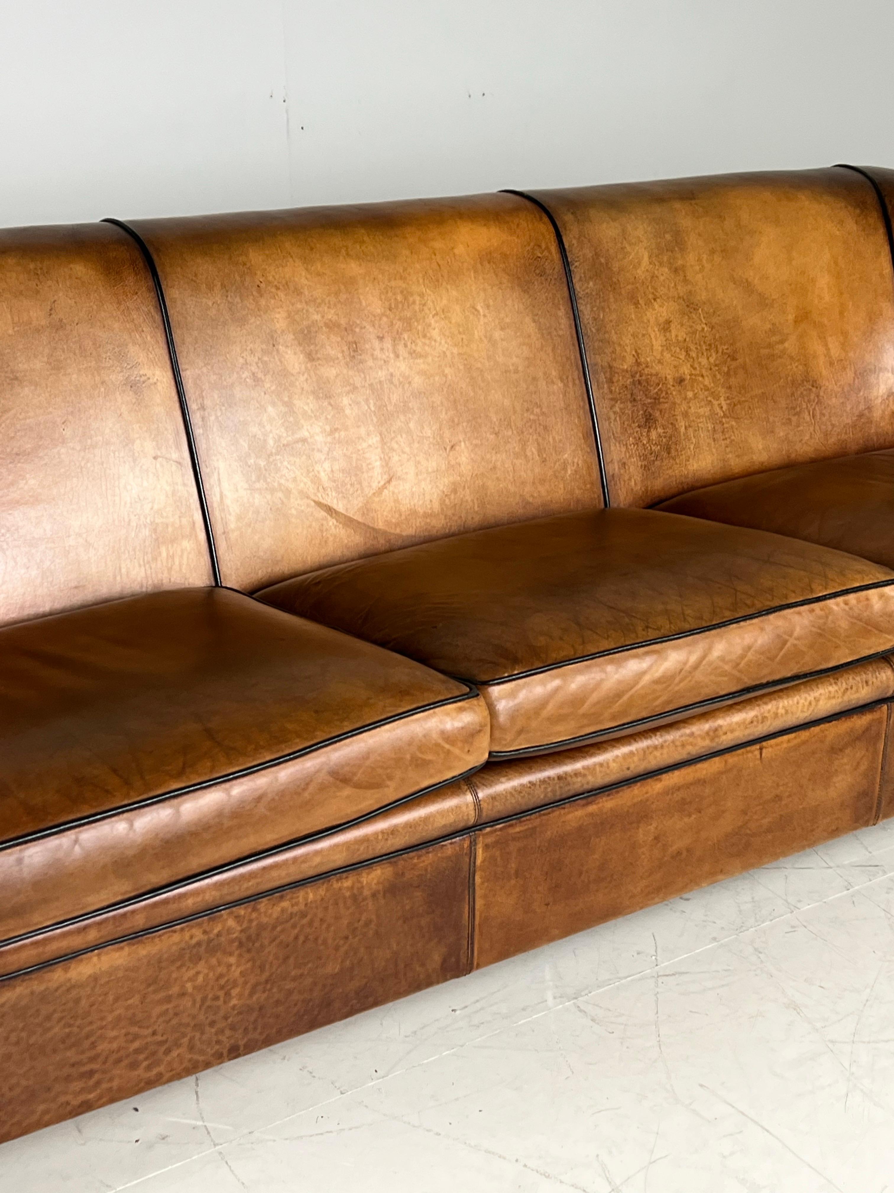 Art Deco Sofa aus Schafsleder im Angebot 10