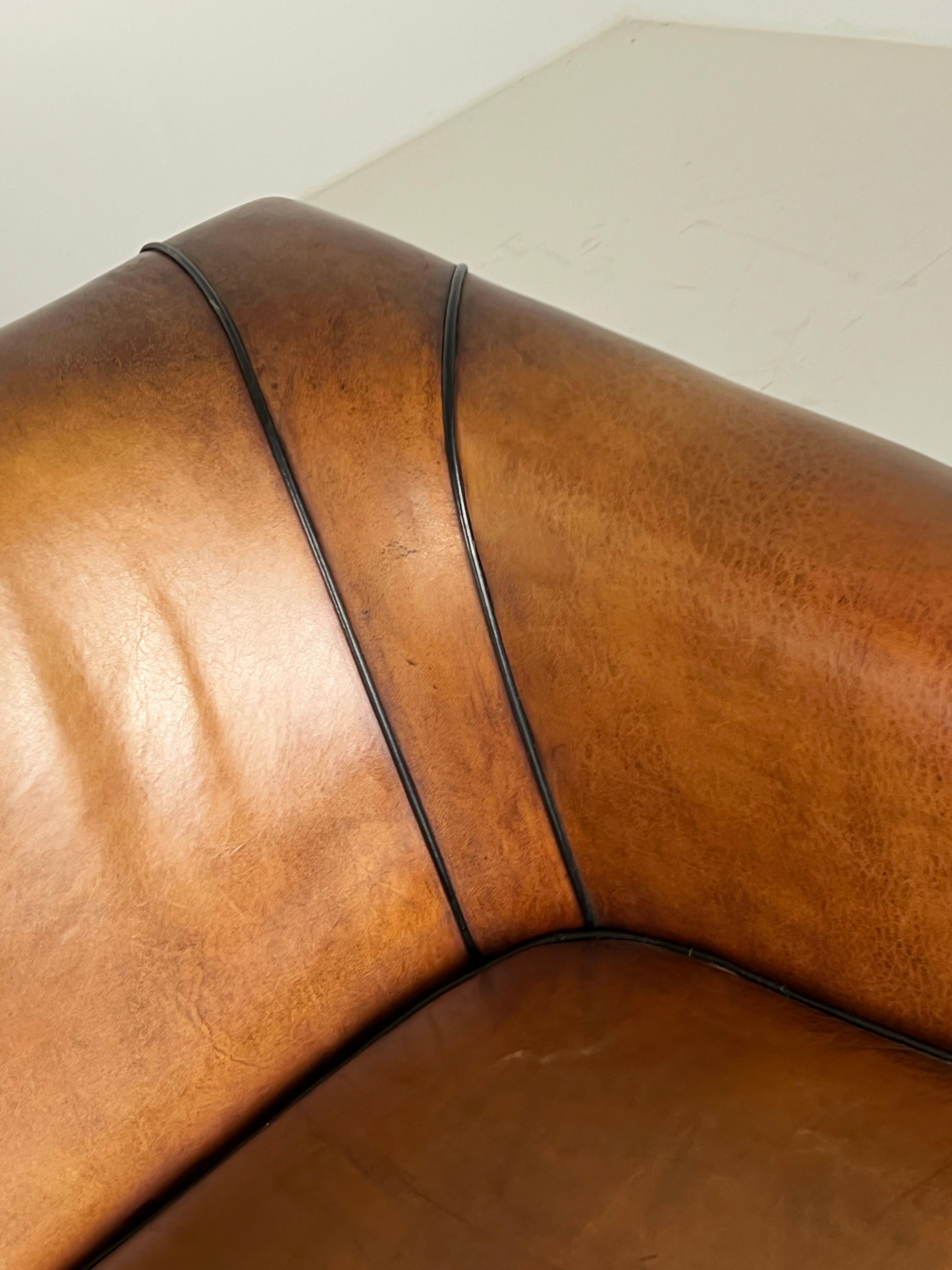 Art Deco Sofa aus Schafsleder im Angebot 11